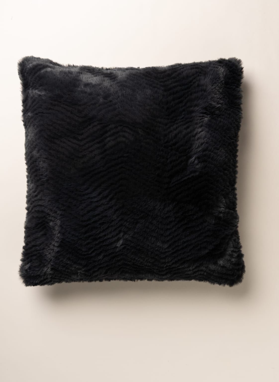 Image of Aigner Kunstfell-Dekokissenhülle Lux grau