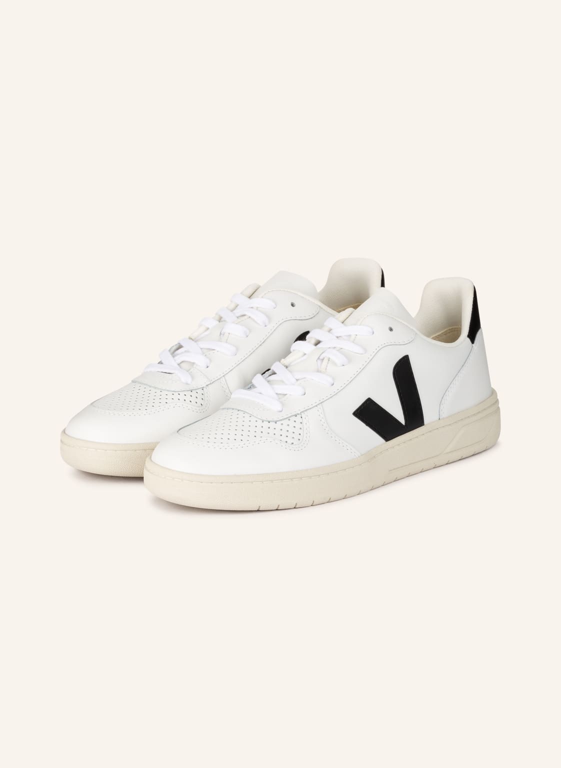 VEJA Sneaker V-10 130 €