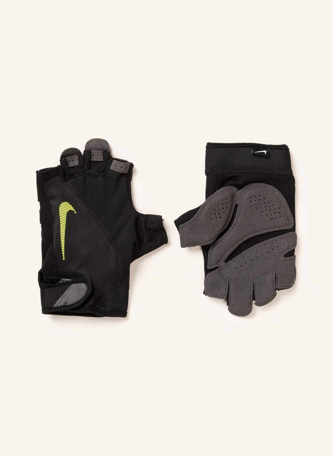 Image of Nike Trainingshandschuhe Elemental Midweight schwarz