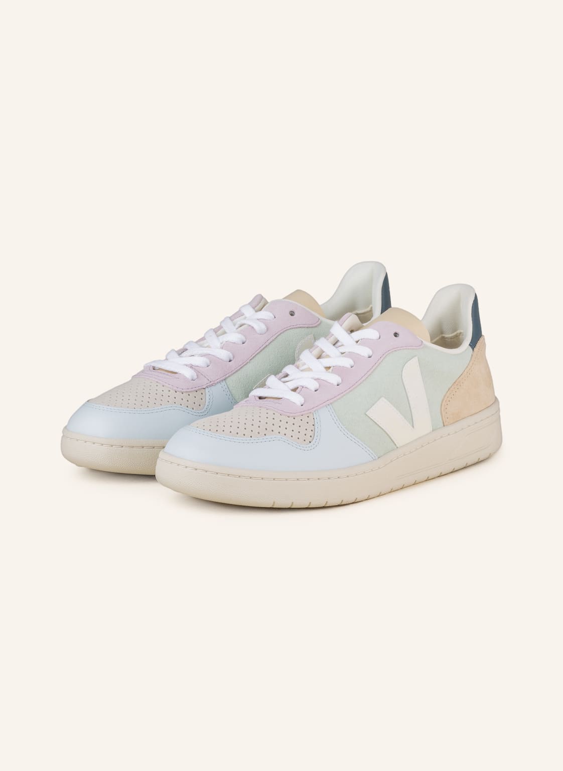 Image of Veja Sneaker V-10 gruen