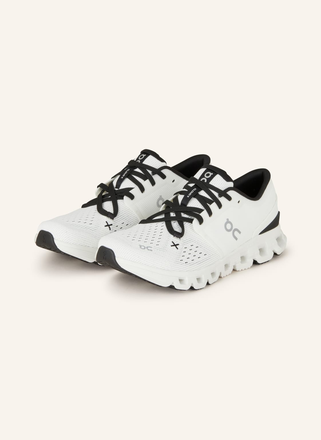 Produktový obrázek On On Fitness Obuv Cloud x4 bílá / černá
