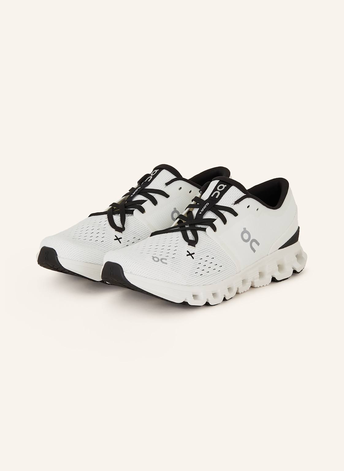 Produktový obrázek On On Fitness Obuv Cloud X 4 bílá / černá