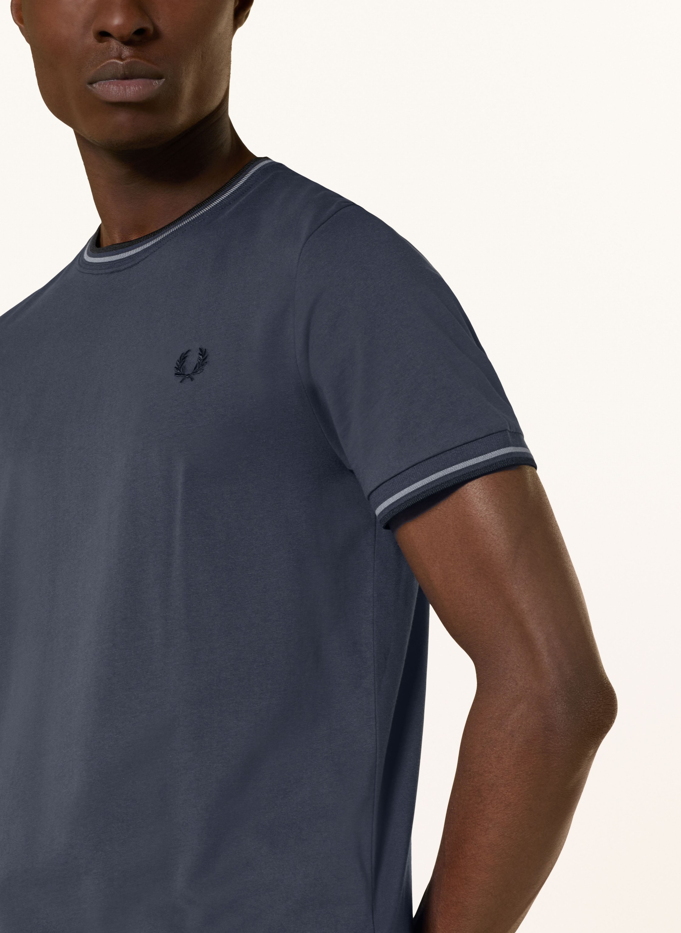Thumbnail - Fred Perry T-Shirt blau