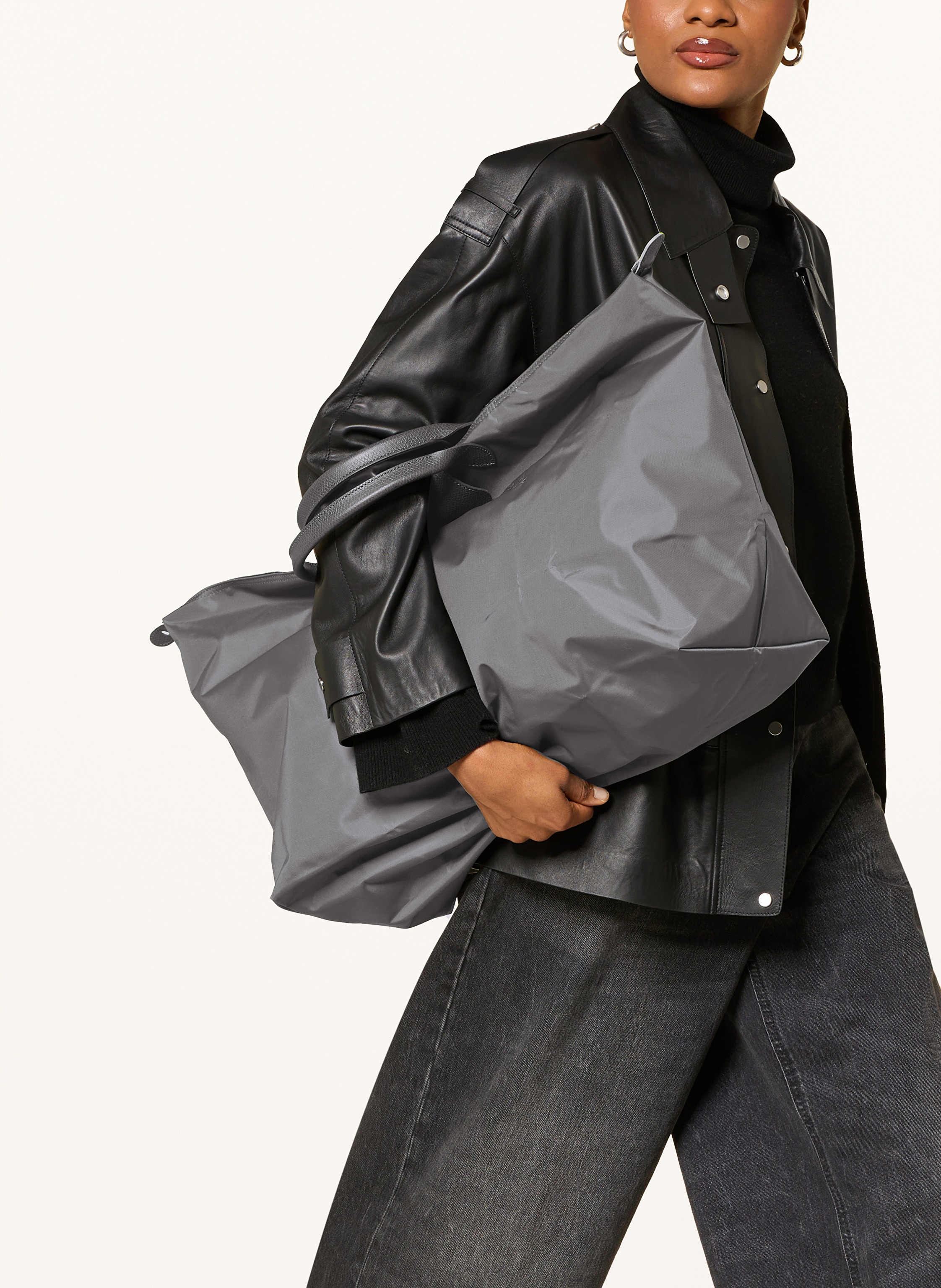 Thumbnail - Longchamp Weekender Le Pliage M grau