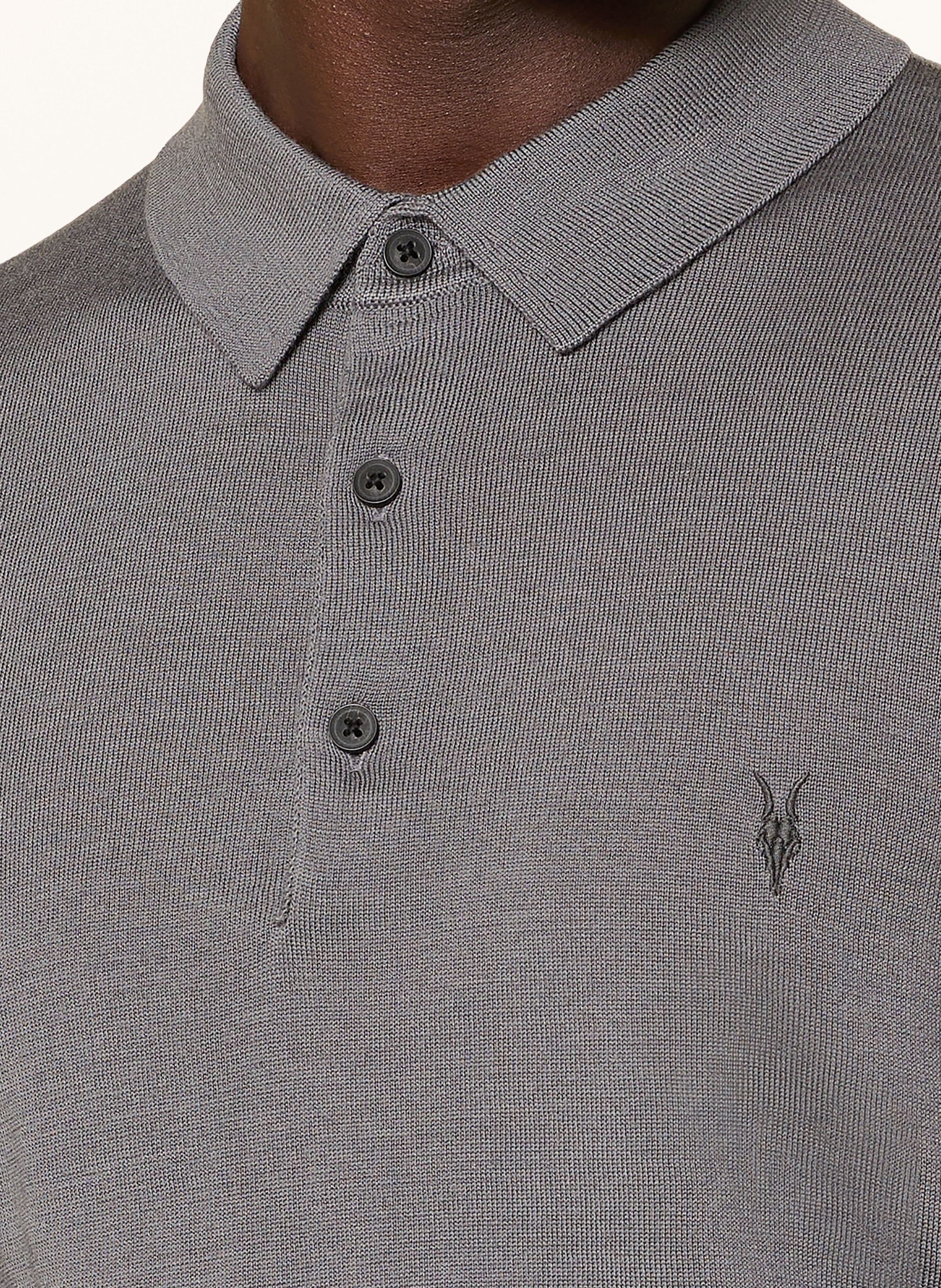 Thumbnail - Allsaints Strick-Poloshirt Mode Aus Merinowolle grau