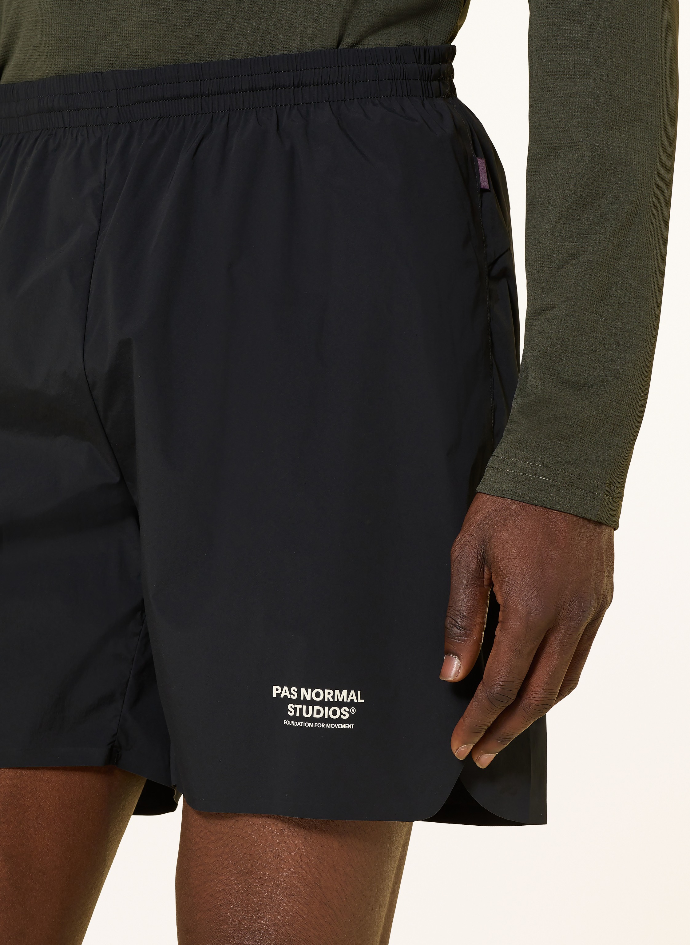 Thumbnail - Pas Normal Studios 2-In-1-Laufshorts Balance schwarz