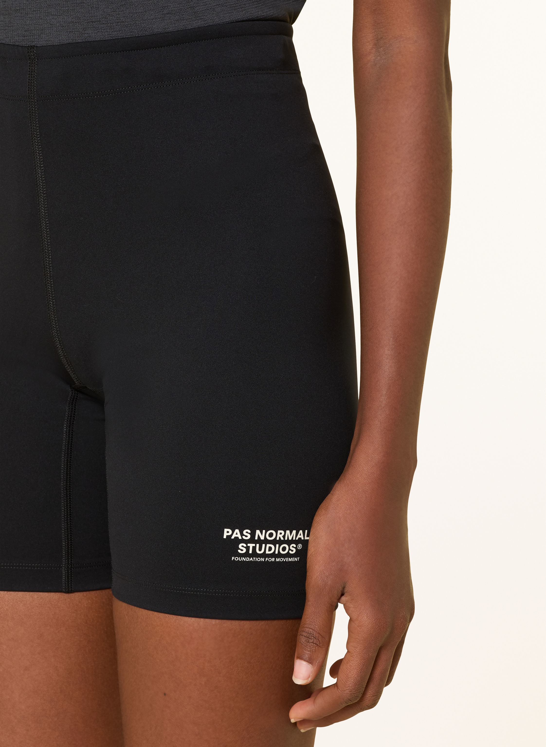 Thumbnail - Pas Normal Studios Lauf-Tights Balance schwarz