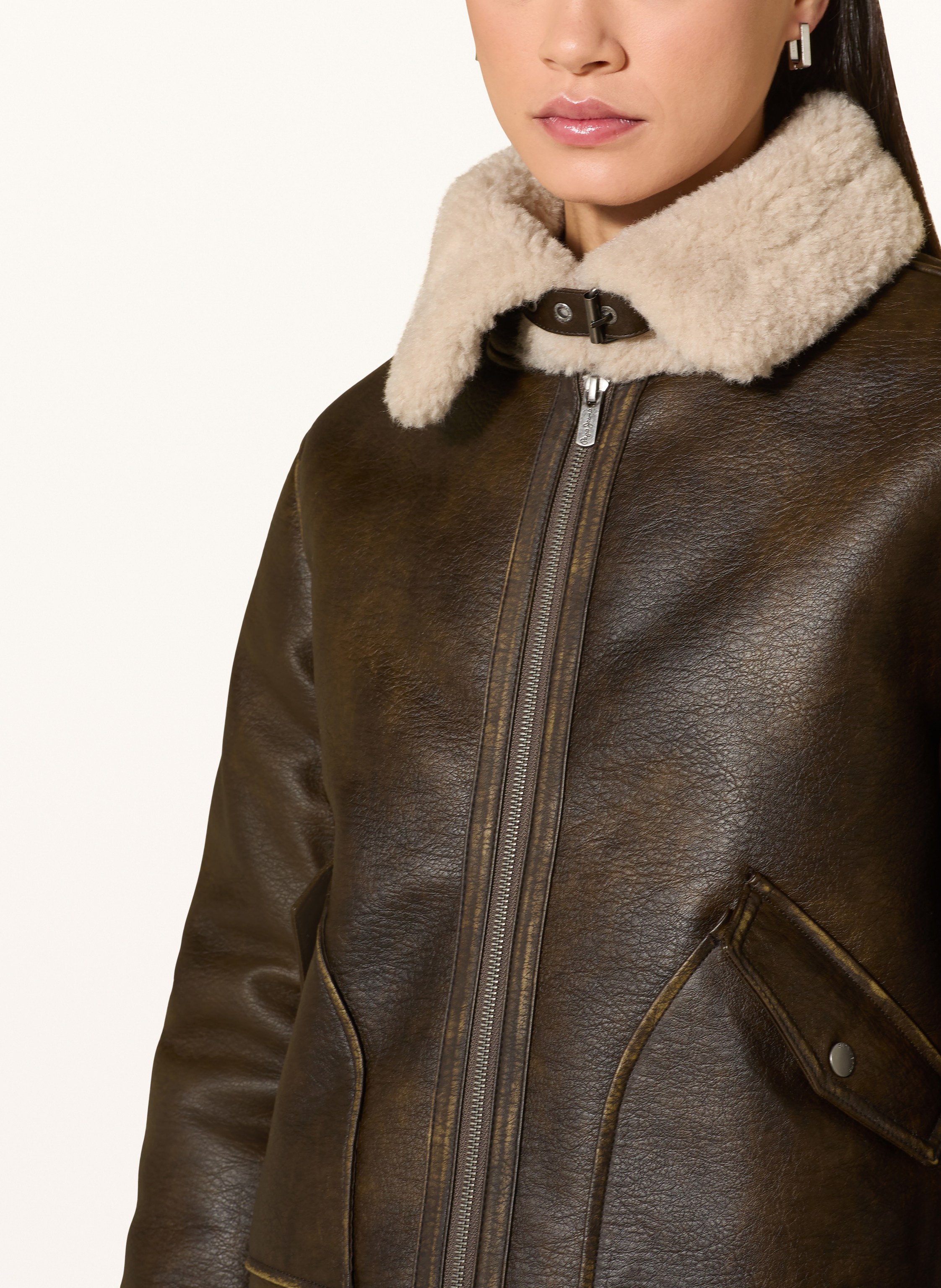 Thumbnail - Pepe Jeans Jacke Theodora In Lederoptik braun