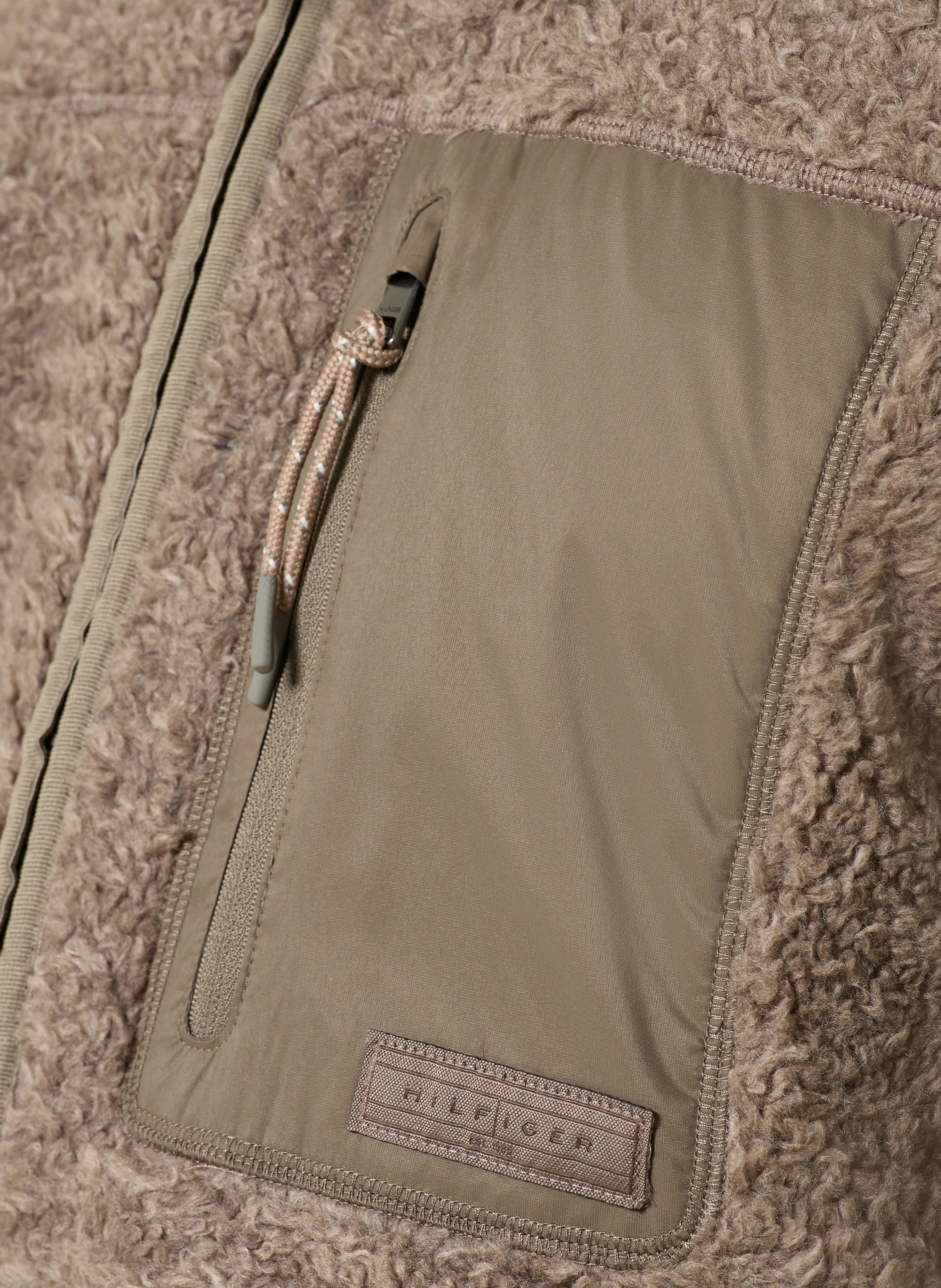 Thumbnail - Tommy Hilfiger Teddyyfell-Jacke beige