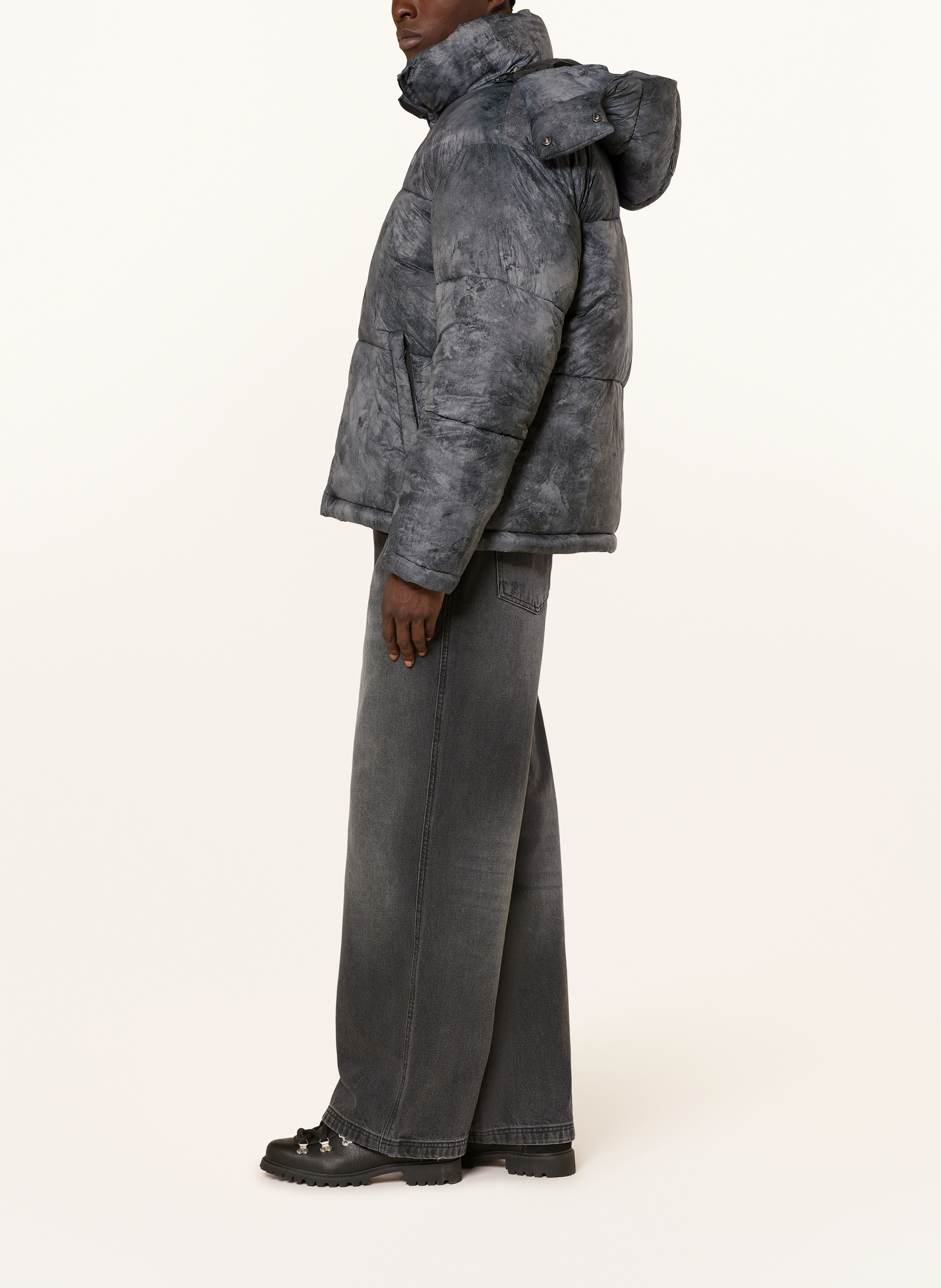 Thumbnail - Reternity Steppjacke Mit Abnehmbarer Kapuze schwarz