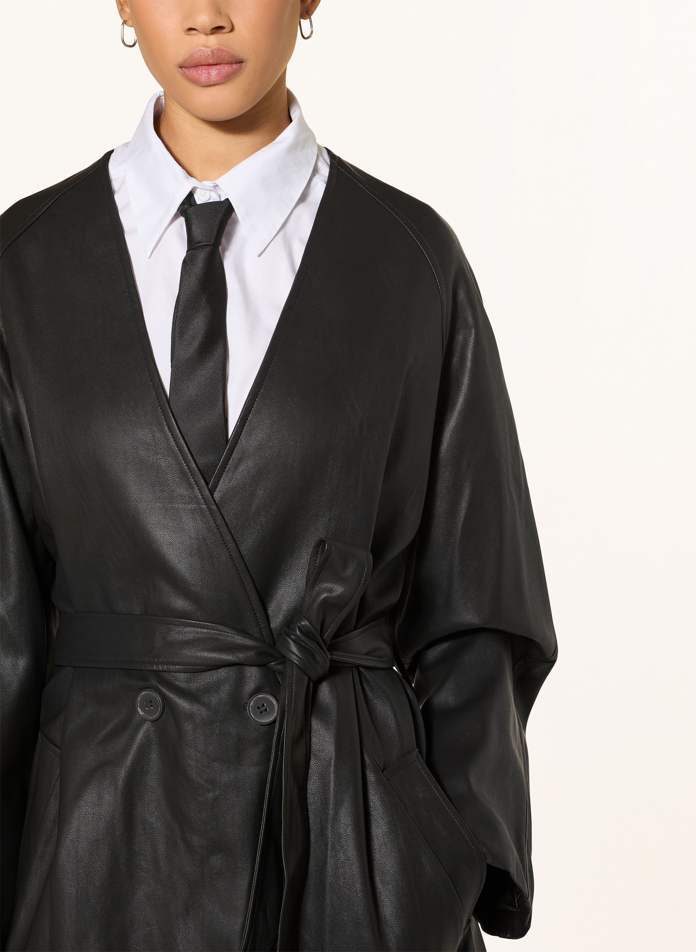 Thumbnail - Eleh Mantel In Lederoptik schwarz