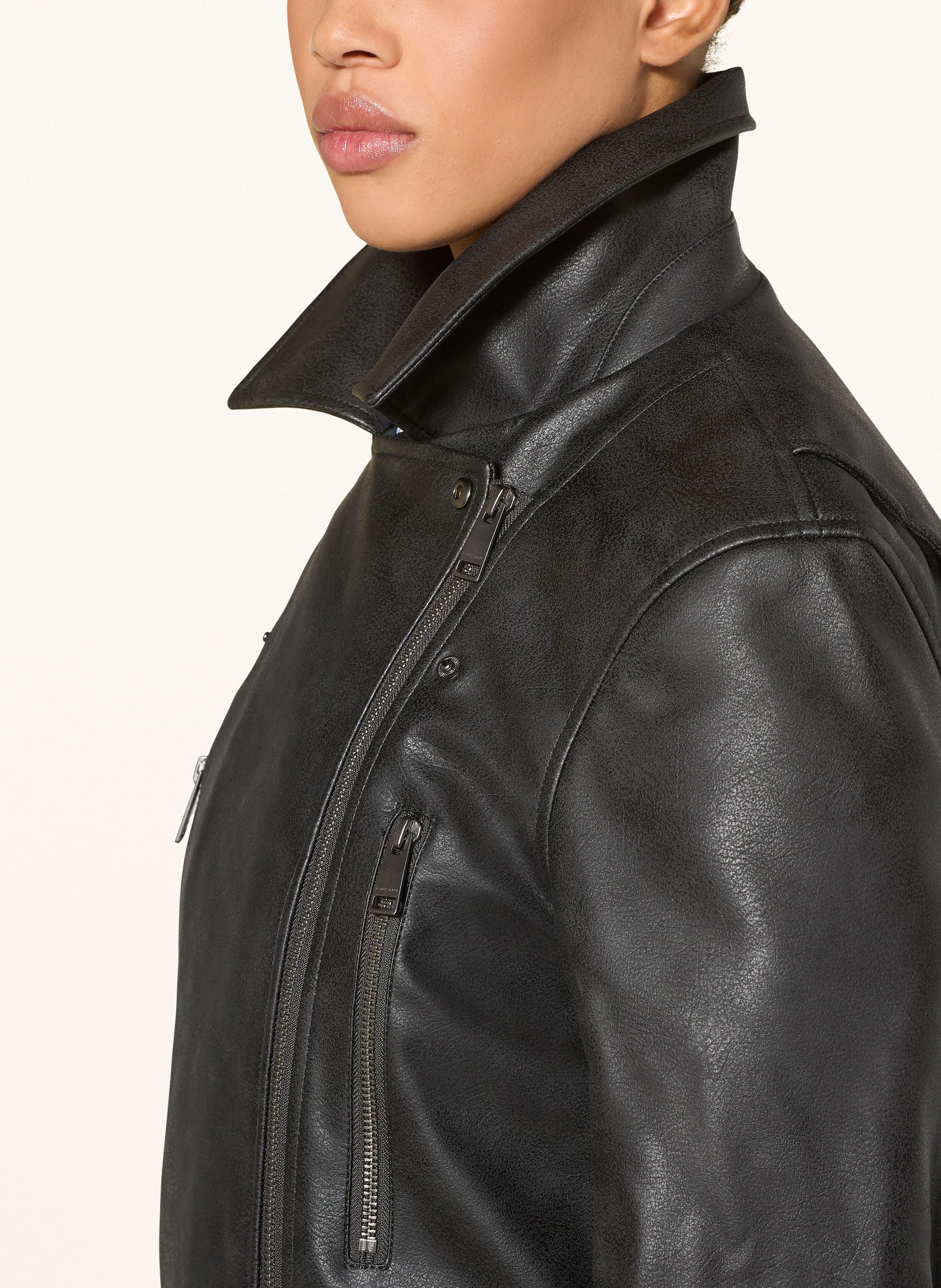 Thumbnail - Tommy Jeans Bikerjacke In Lederoptik schwarz