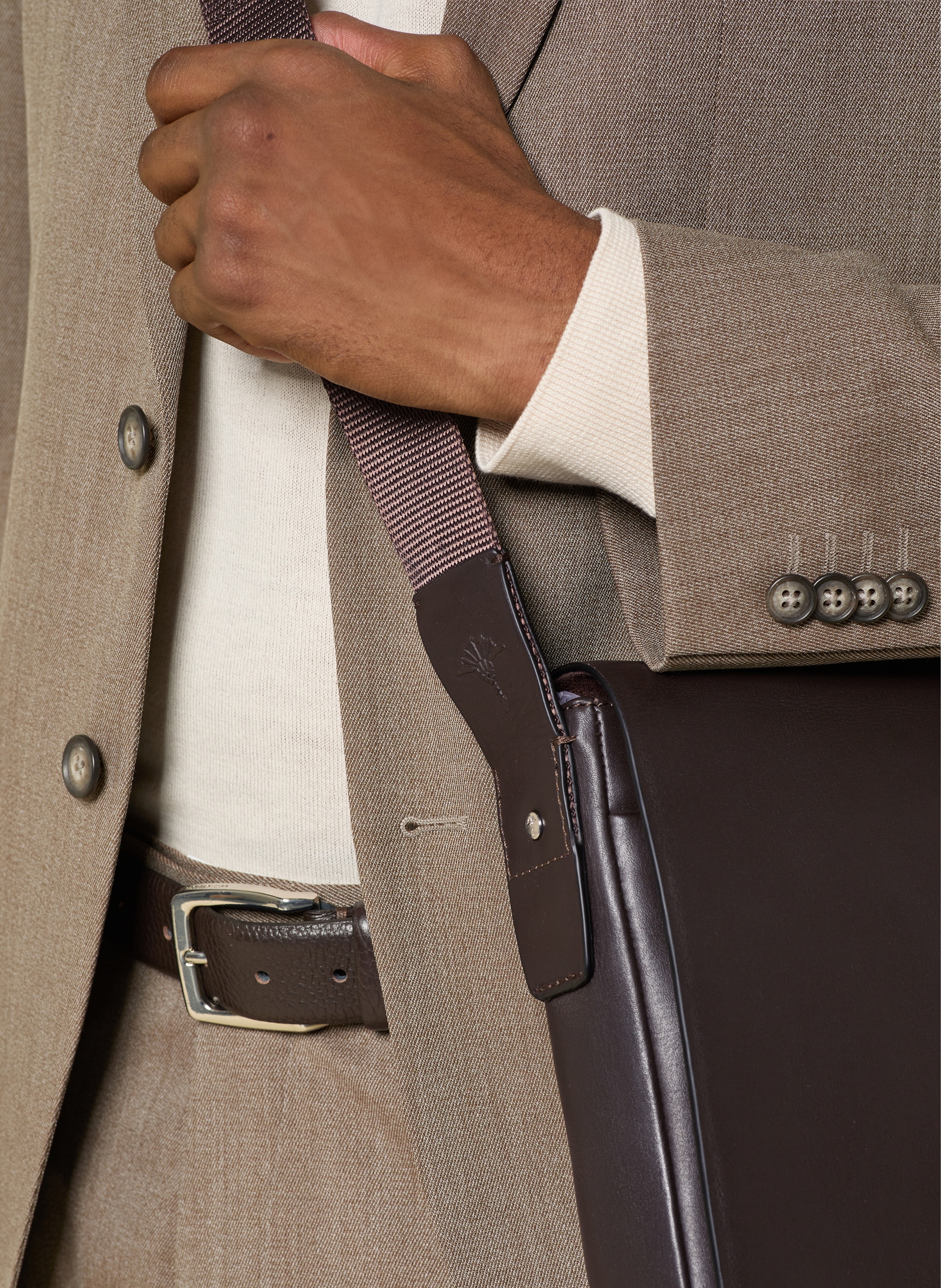 Thumbnail - Joop! Umhängetasche Oregon braun