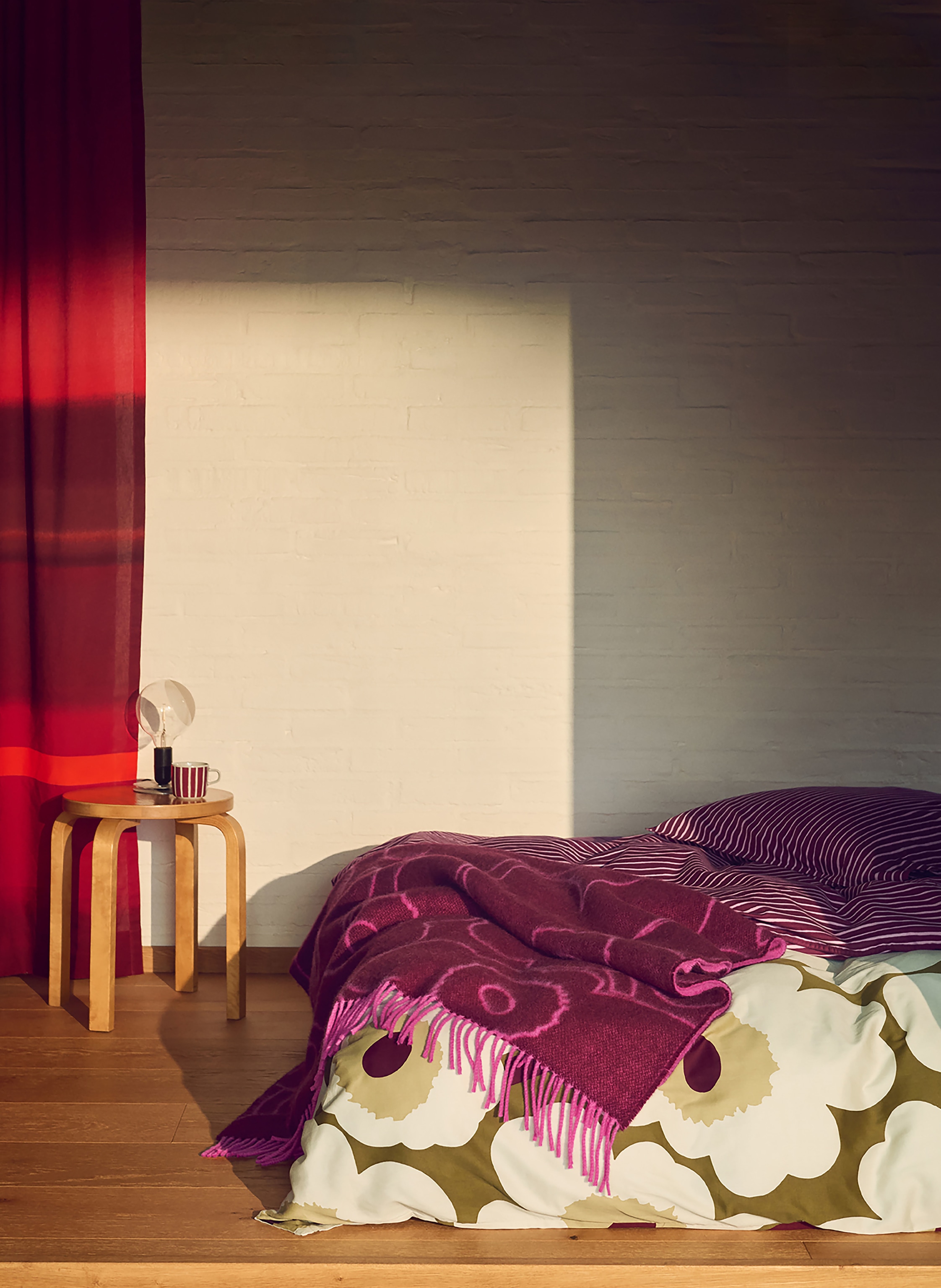 Thumbnail - Marimekko Plaid Piirto Unikko rot