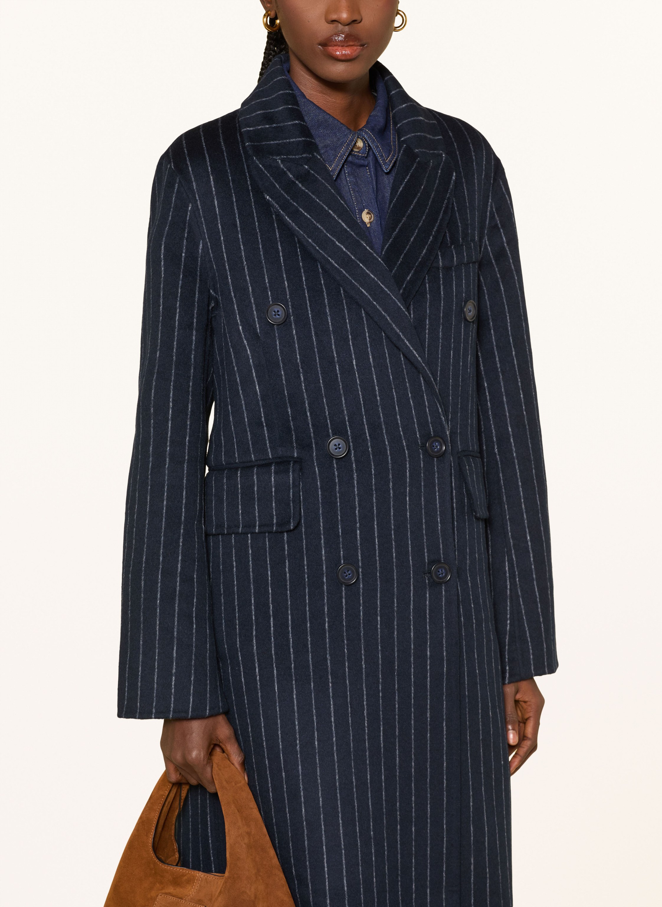 Thumbnail - Mrs & Hugs Mantel grau