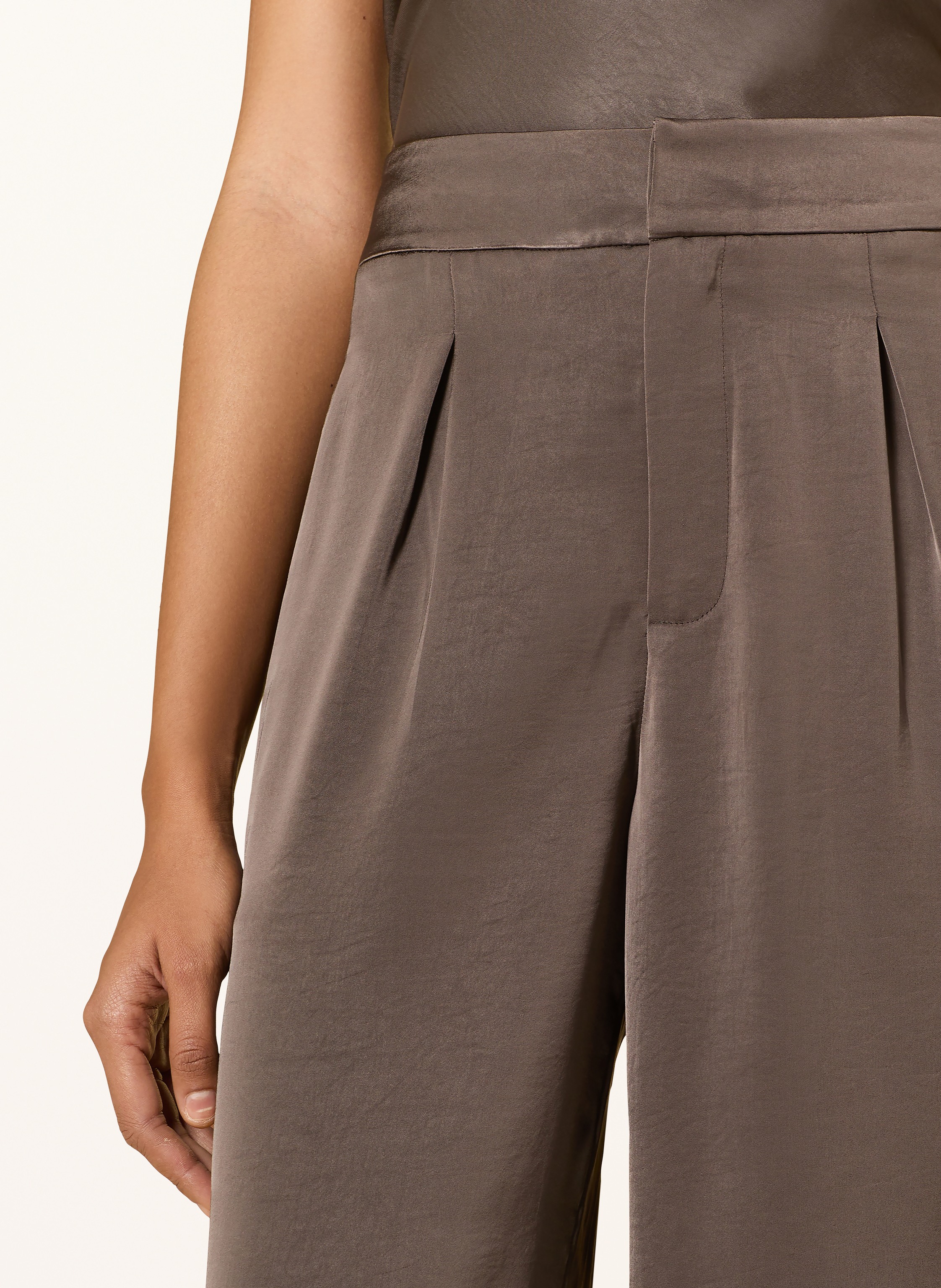 Thumbnail - Ninety-9 Marlenehose Ivy Aus Satin braun