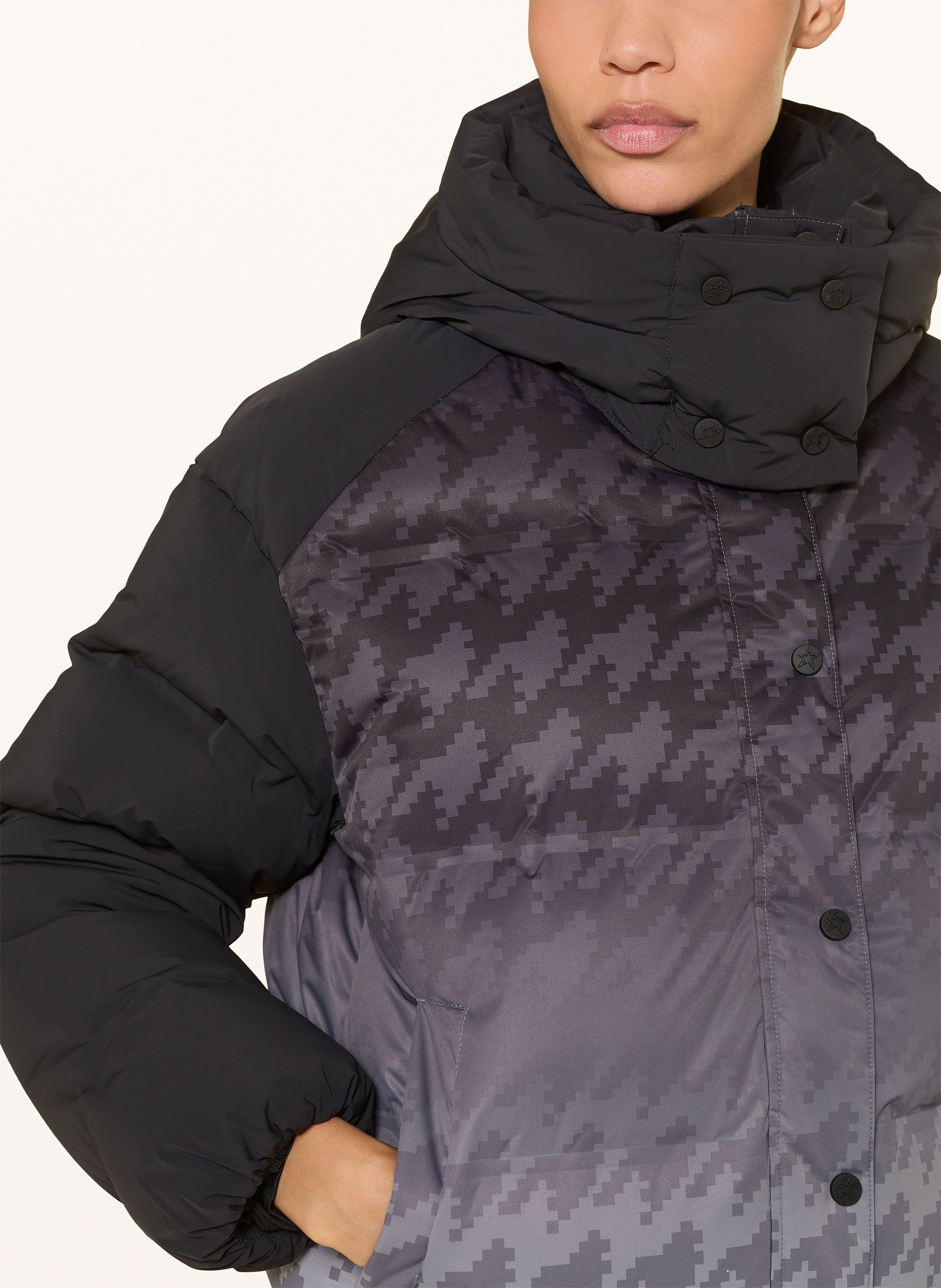 Thumbnail - Perfect Moment Daunen-Skijacke Moment schwarz