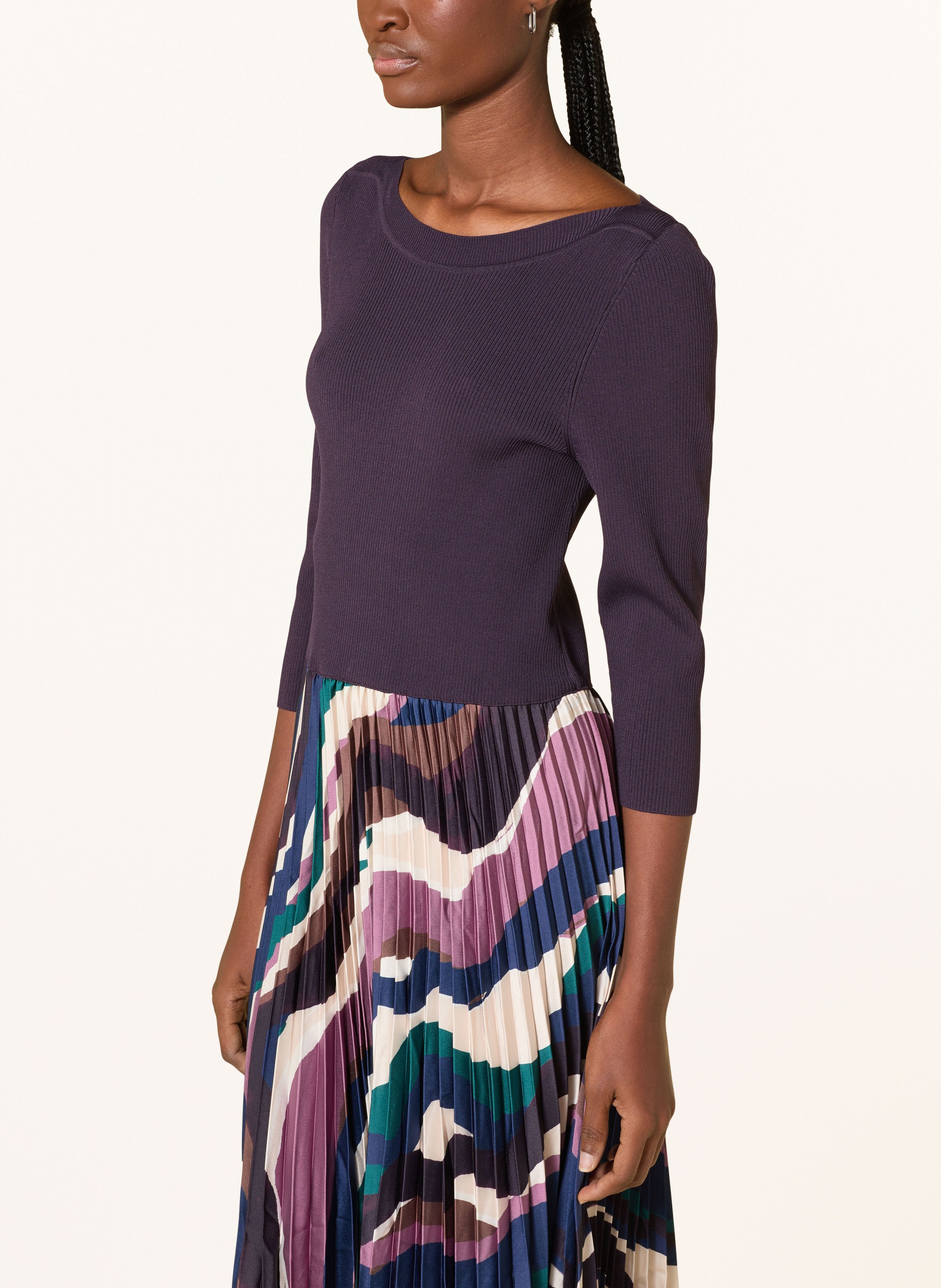 Thumbnail - Phase Eight Kleid Riley Im Materialmix lila