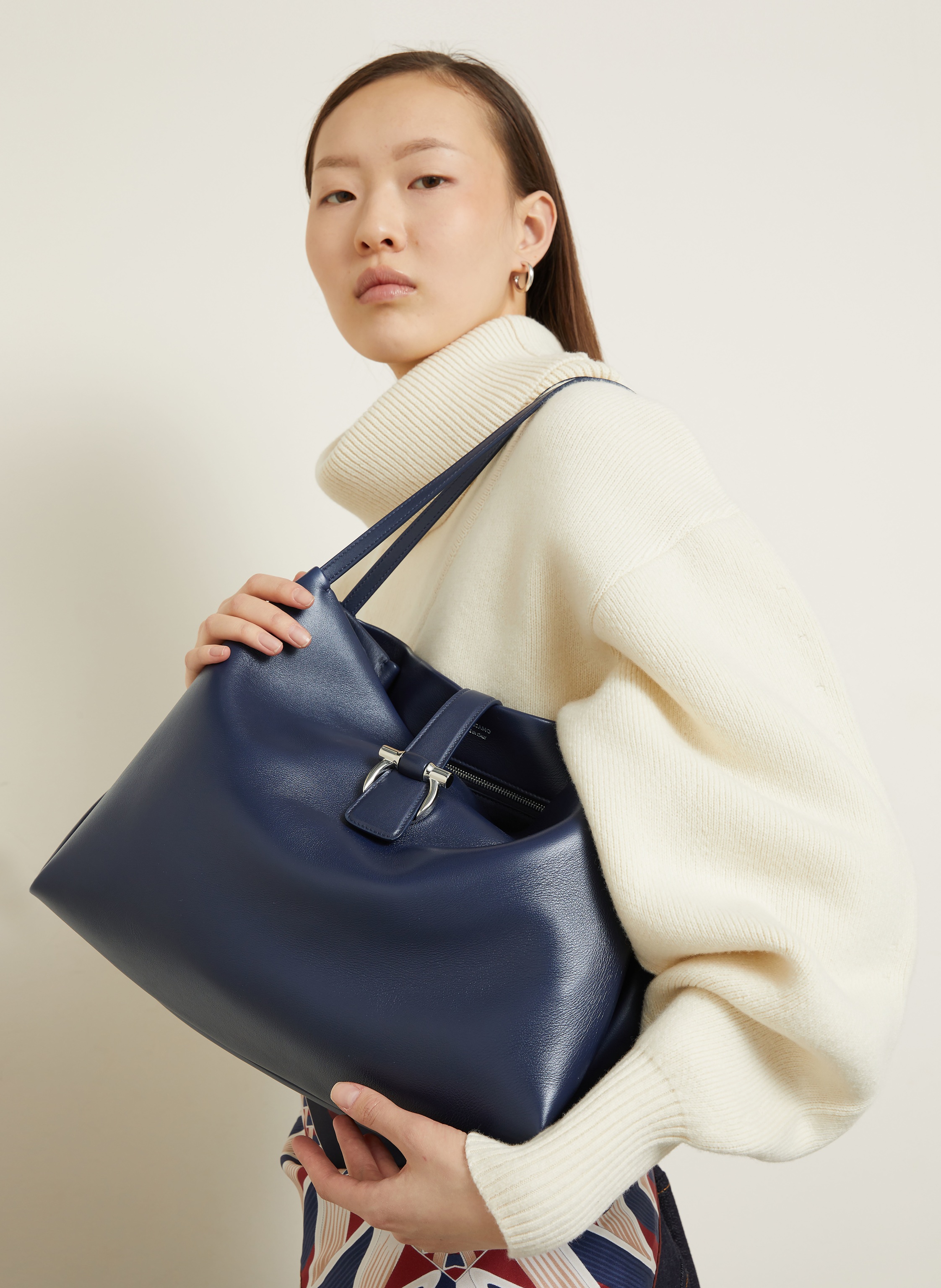 Thumbnail - Ferragamo Shopper blau
