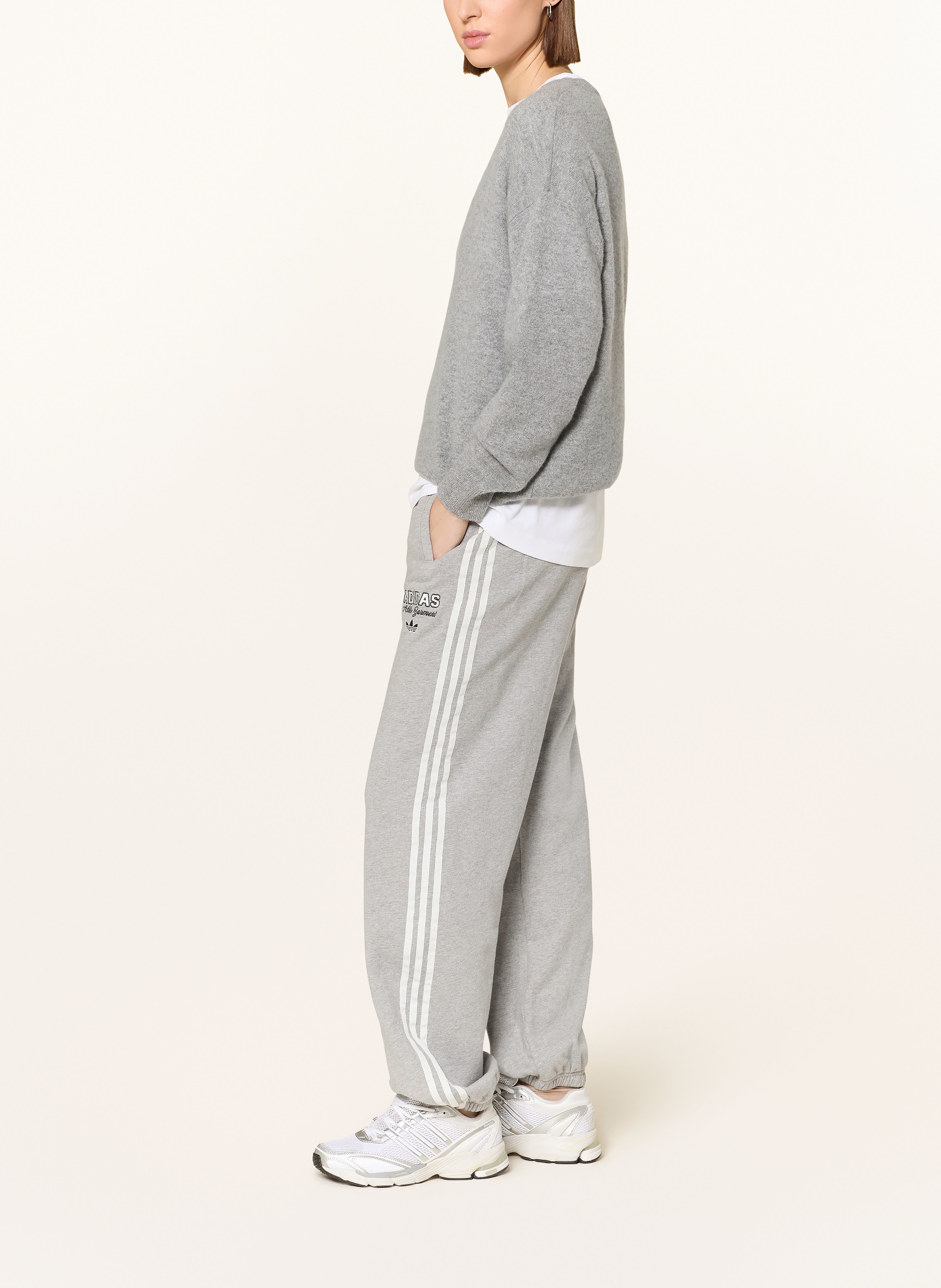 Thumbnail - Adidas Originals Sweatpants Gfx grau