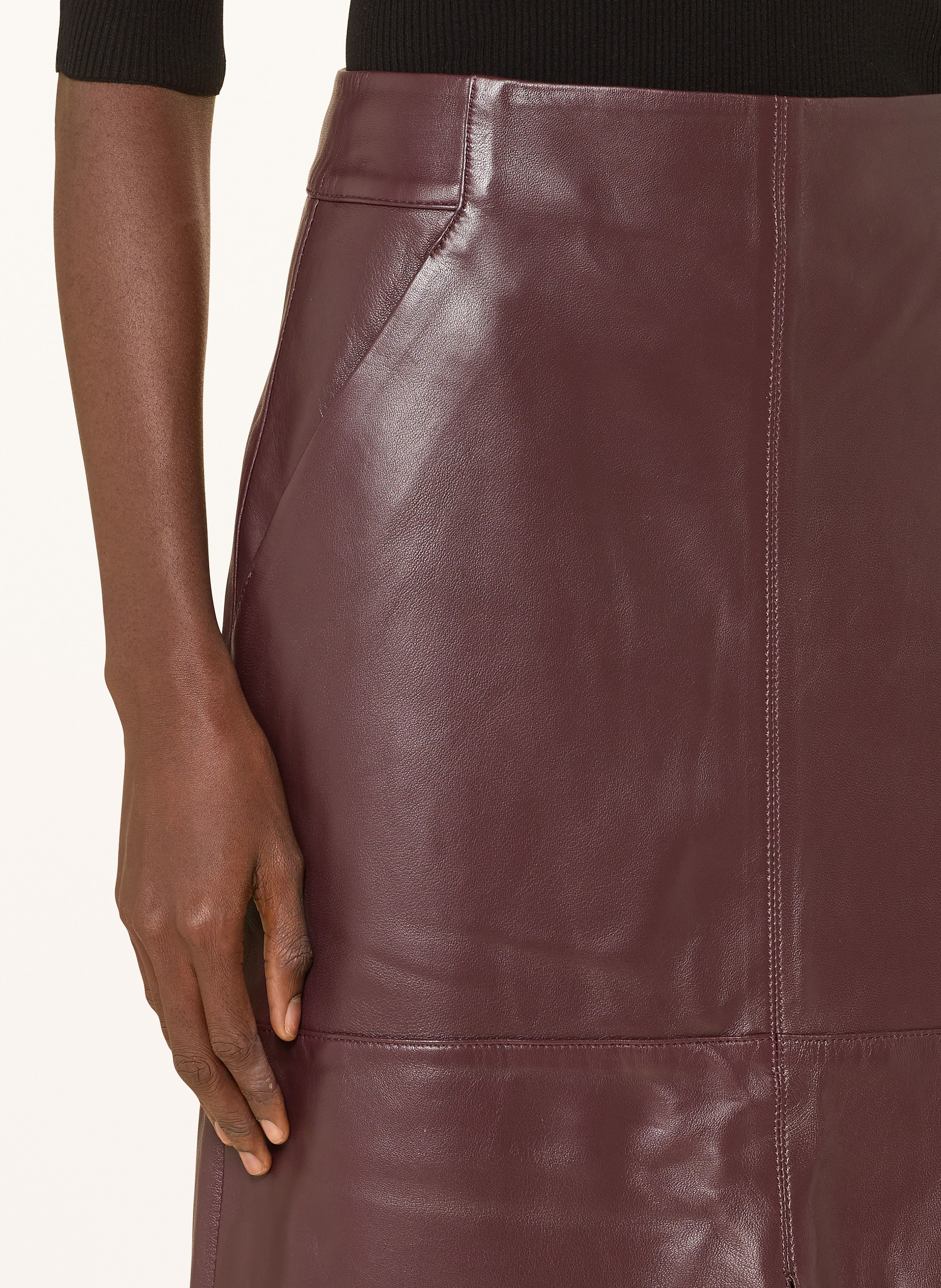 Thumbnail - Sly 010 Lederrock Vanja rot