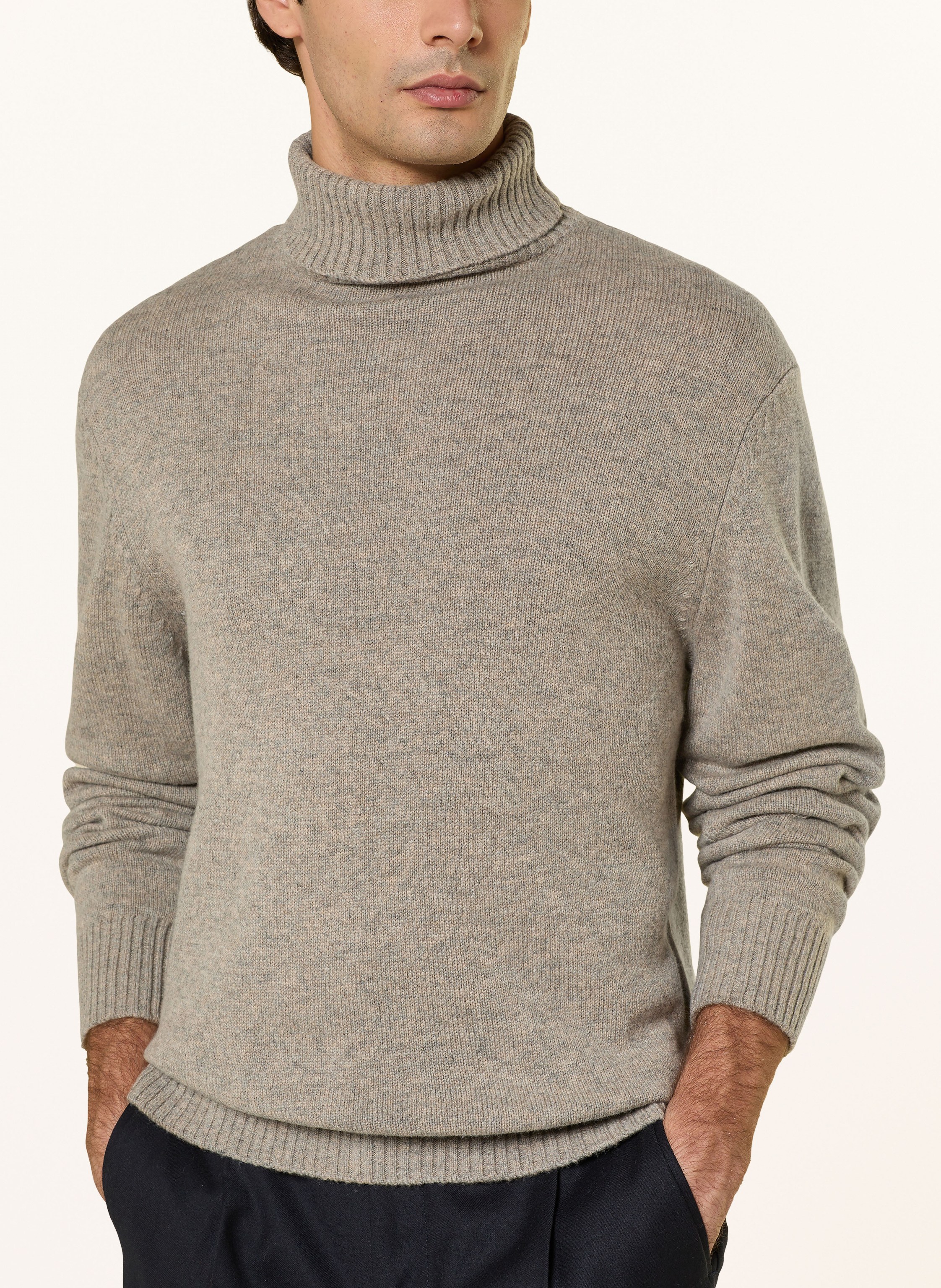 Thumbnail - Officine Générale Rollkragenpullover beige