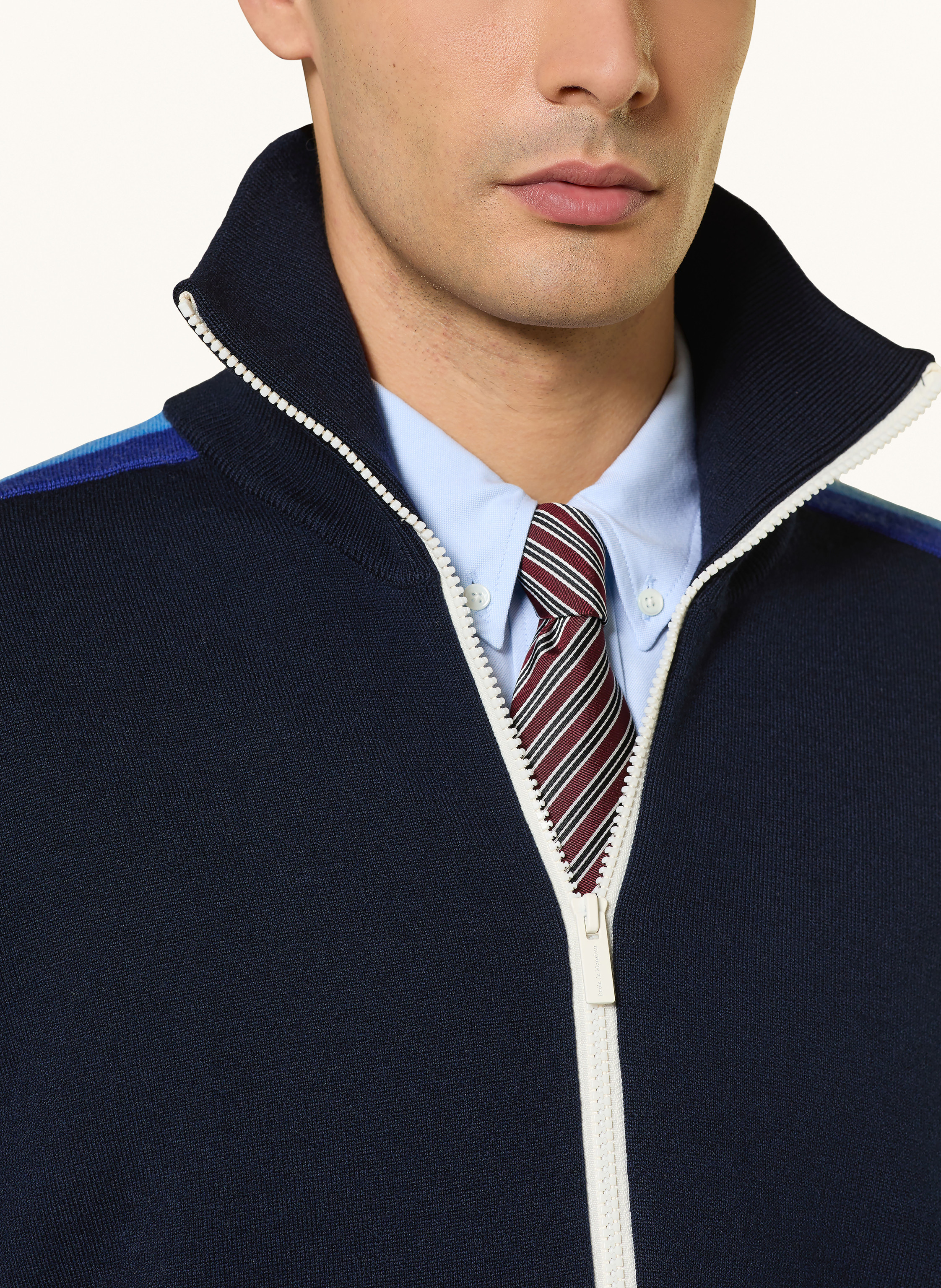 Thumbnail - Drôle De Monsieur Strickjacke La Maille Zippée Drôle Aus Merinowolle blau