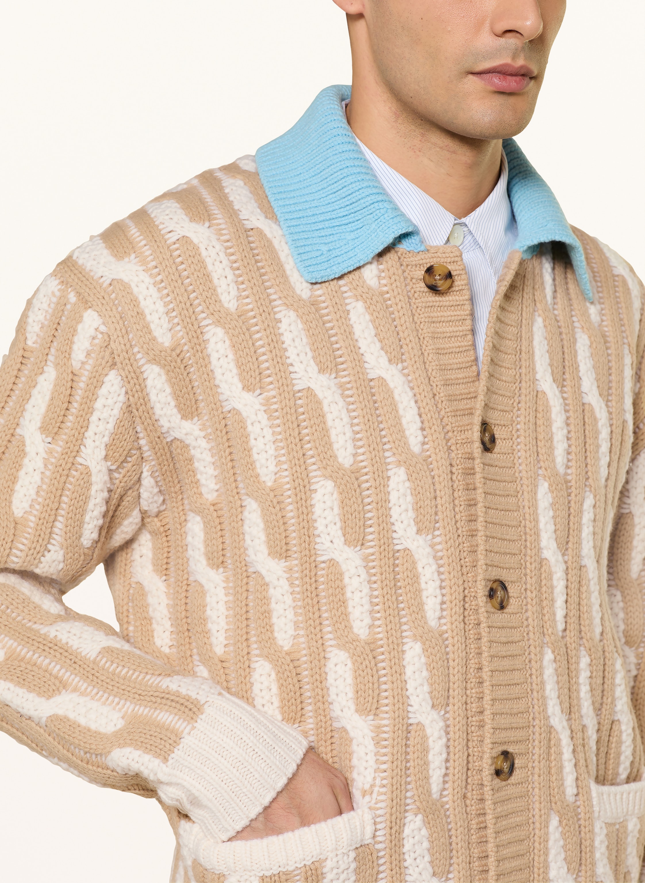 Thumbnail - Drôle De Monsieur Strickjacke Le Cardigan Torsades Bicolore beige
