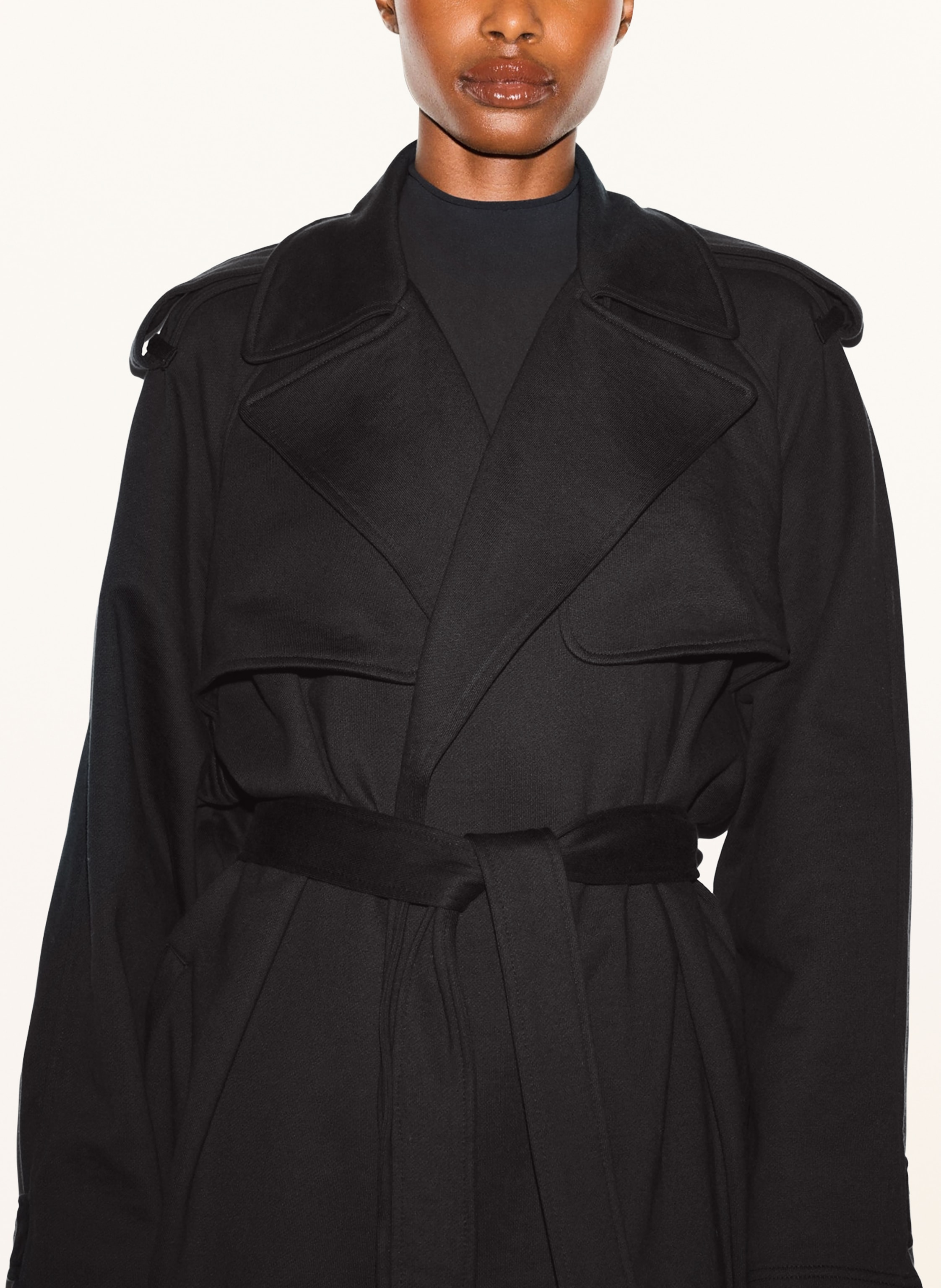 Thumbnail - Skims Trenchcoat Boyfriend Fleece schwarz