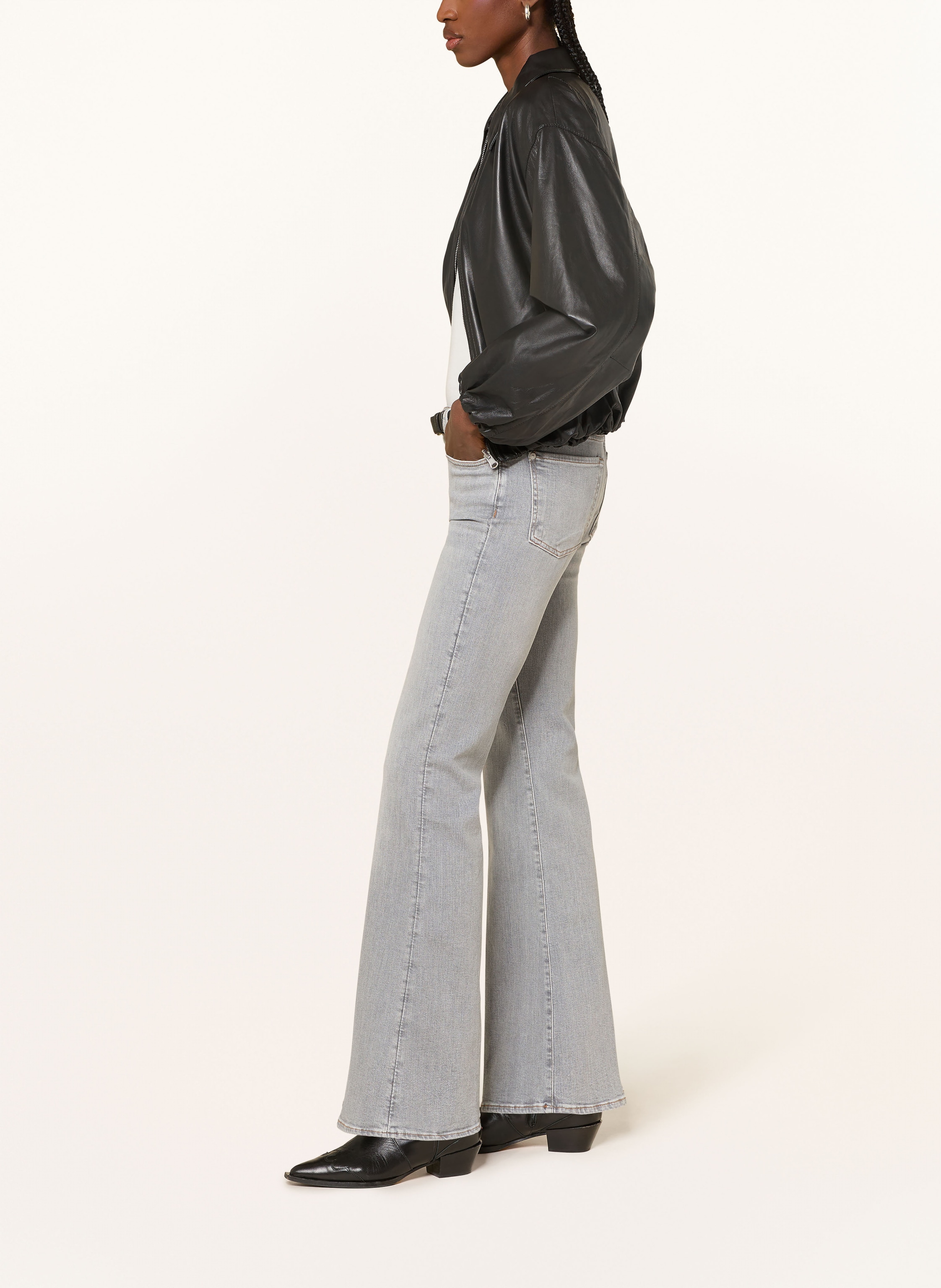 Thumbnail - 7 For All Mankind Flared Jeans Dojo grau