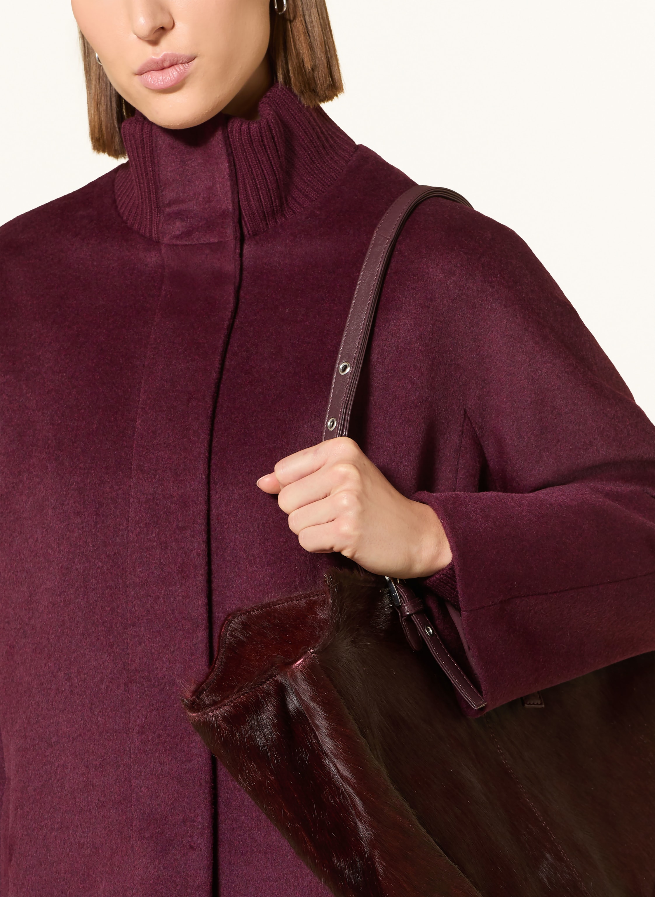 Thumbnail - Comma Mantel rot