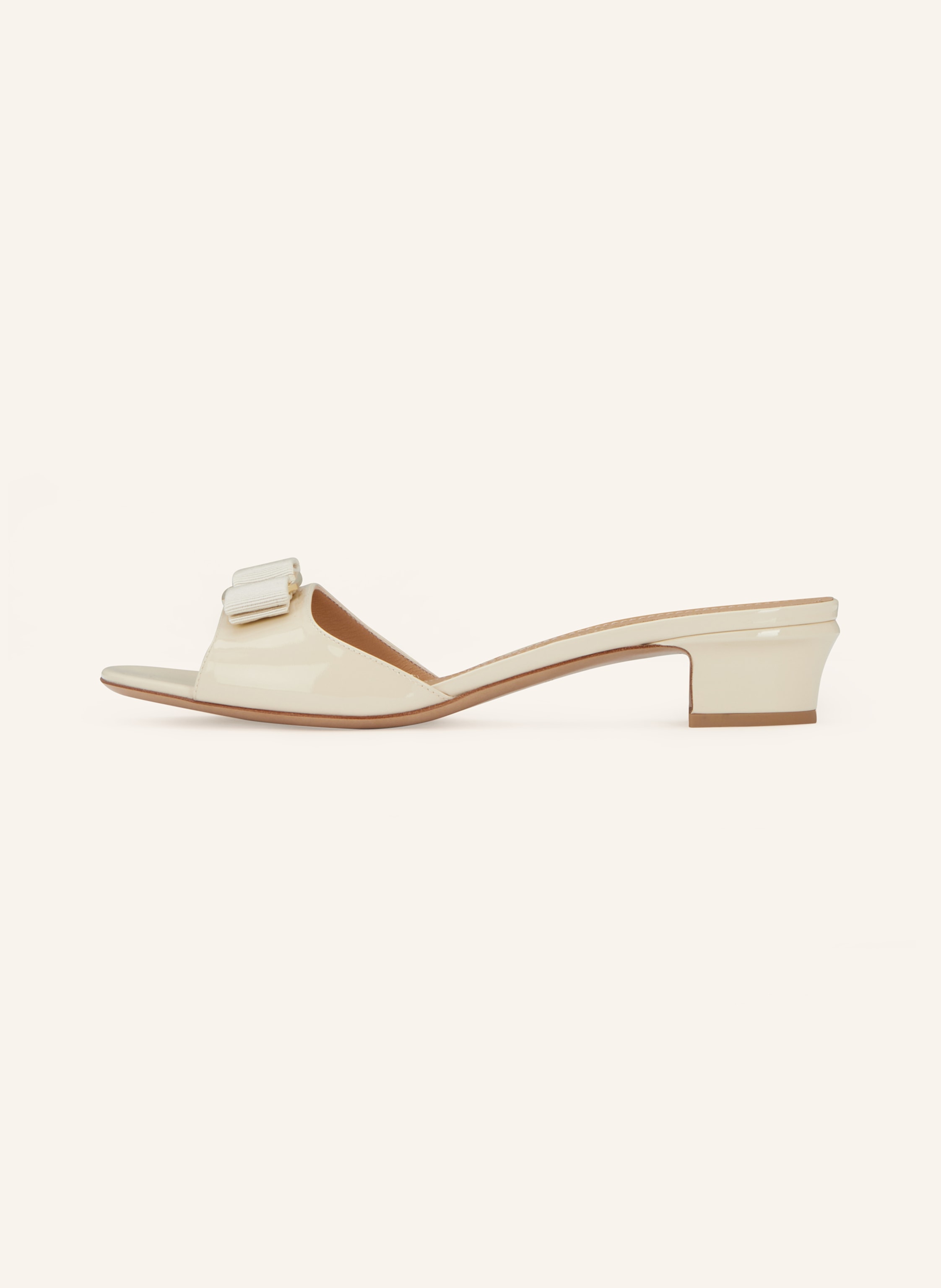 Thumbnail - Ferragamo Mules New Vara beige