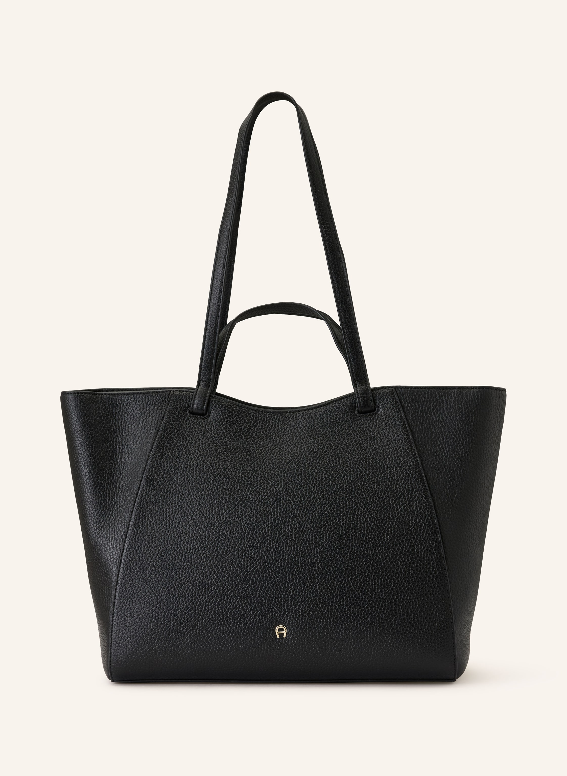 Aigner Innen ein Hauptfach. Zwei Steckfächer. Zwei Tragegriffe. Verstärkter Taschenboden. Reißverschluss. Label-Detail. Genarbtes Leder. Unifarben. Matte Optik. Zwei lange Schulterriemen in schwarz / gold