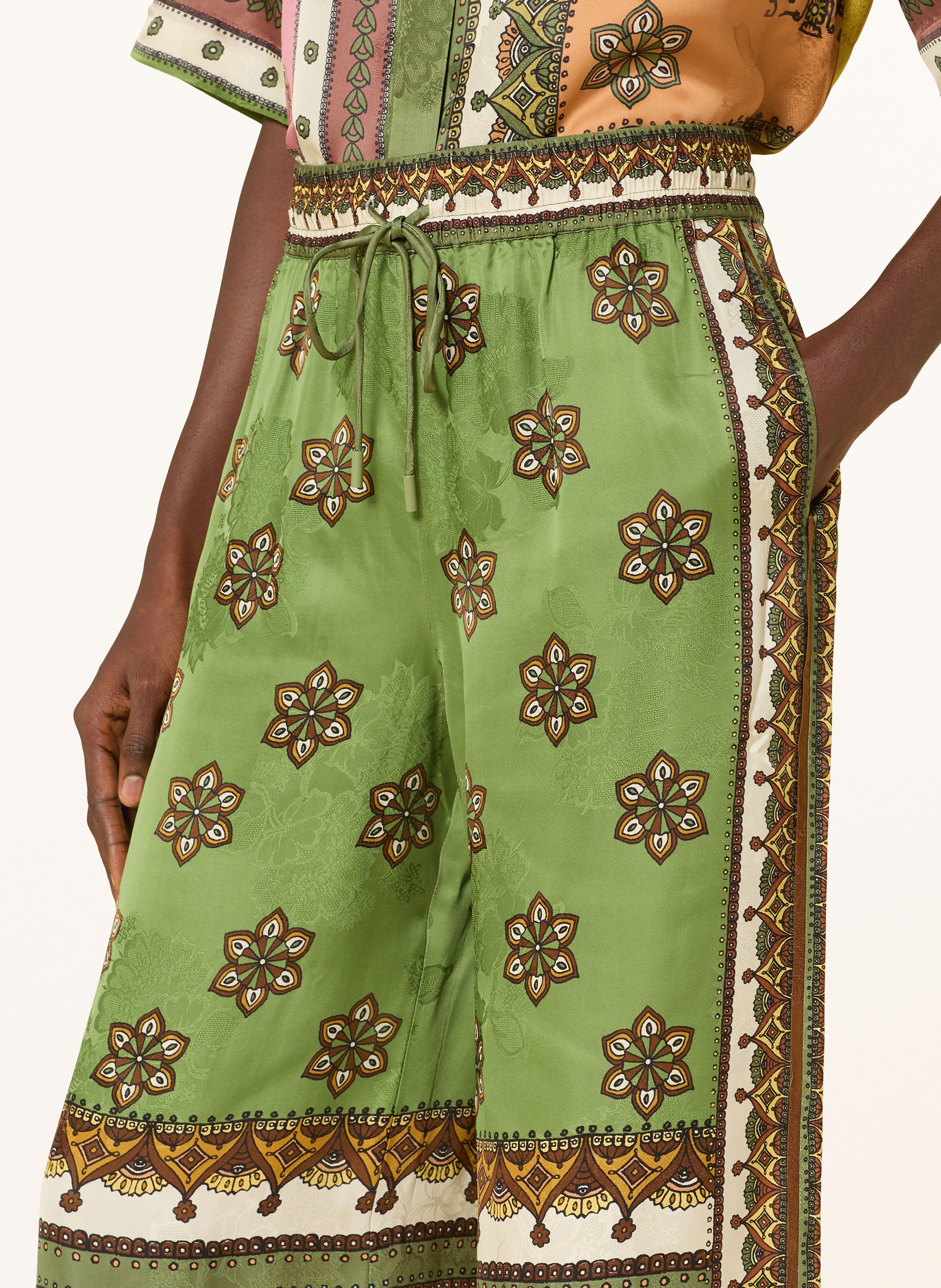 Thumbnail - Alémais Satinhose Contina gruen