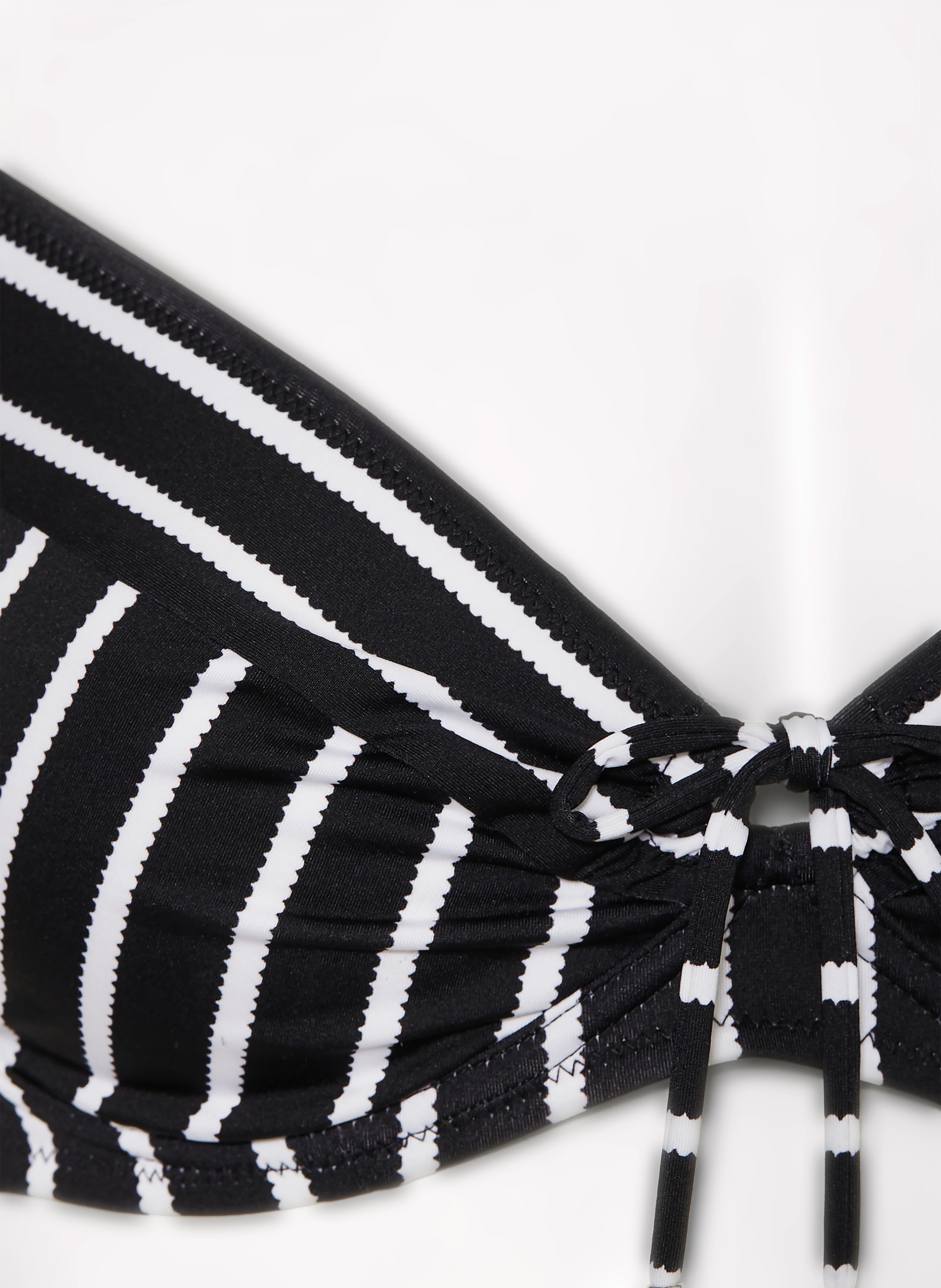 Thumbnail - Lidea Bügel-Bikini-Top Line Up Mit Cut-Out schwarz