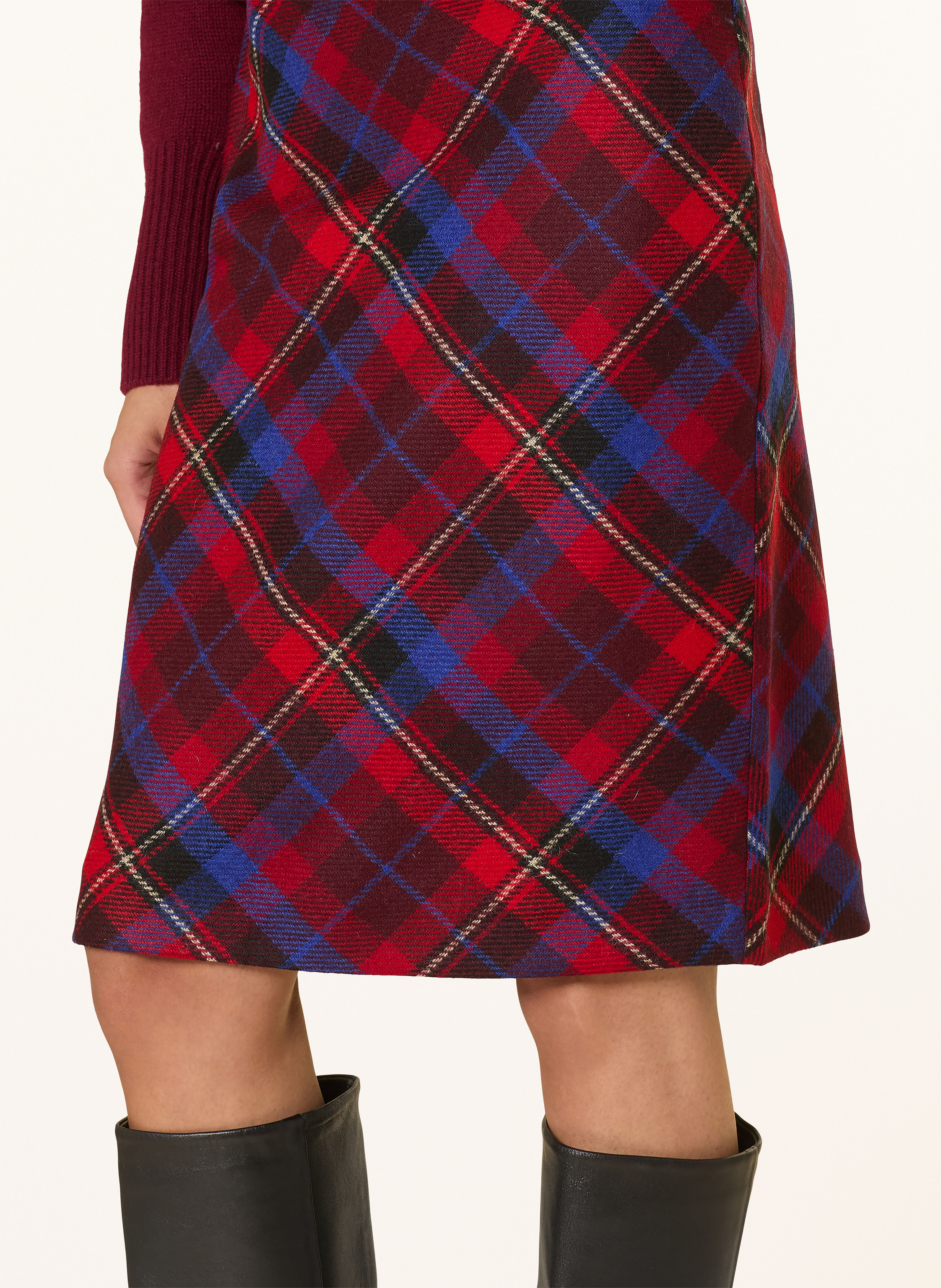 Thumbnail - Hobbs Rock Daphne rot