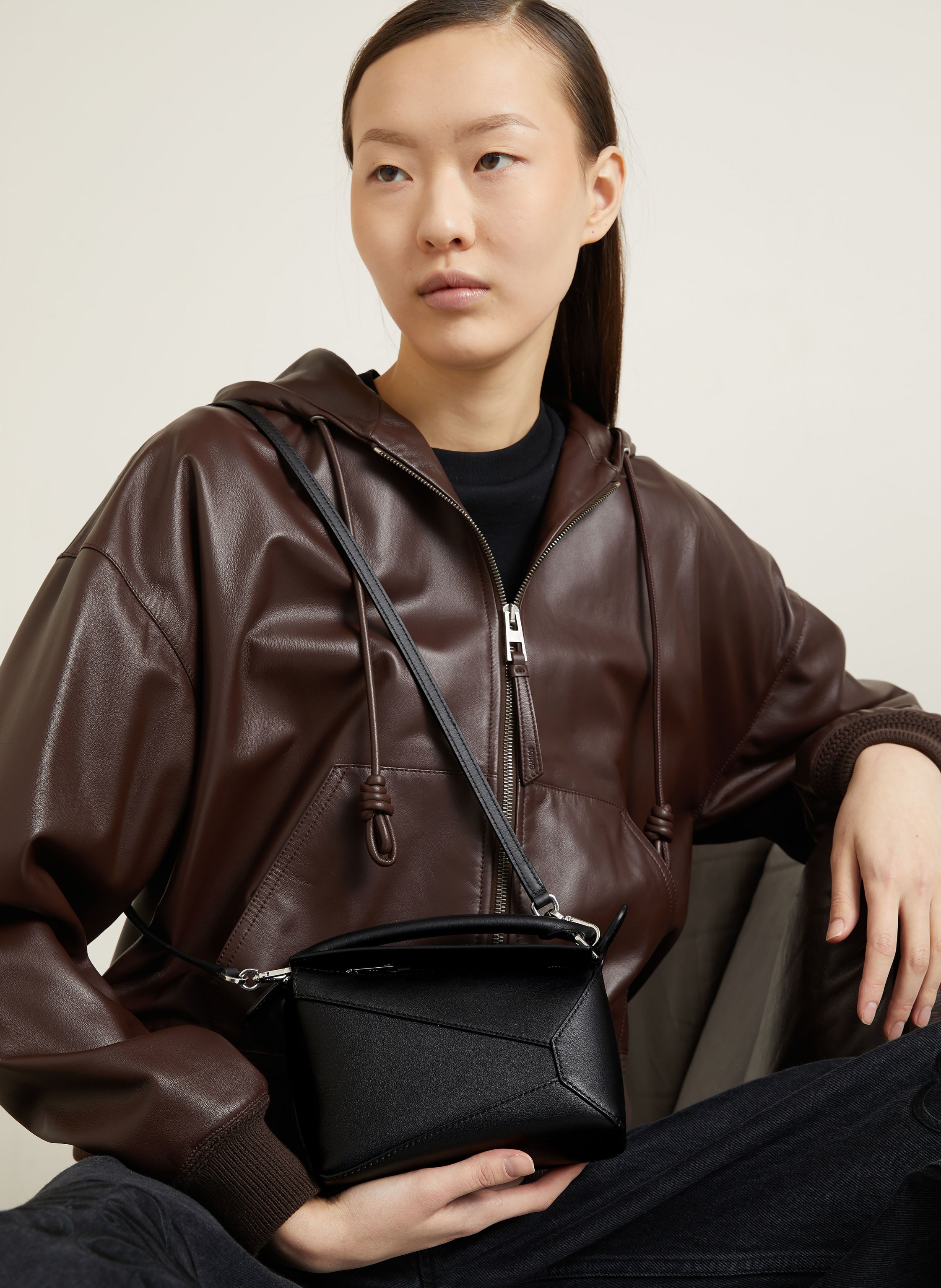 Thumbnail - Loewe Handtasche Puzzle Edge Mini schwarz