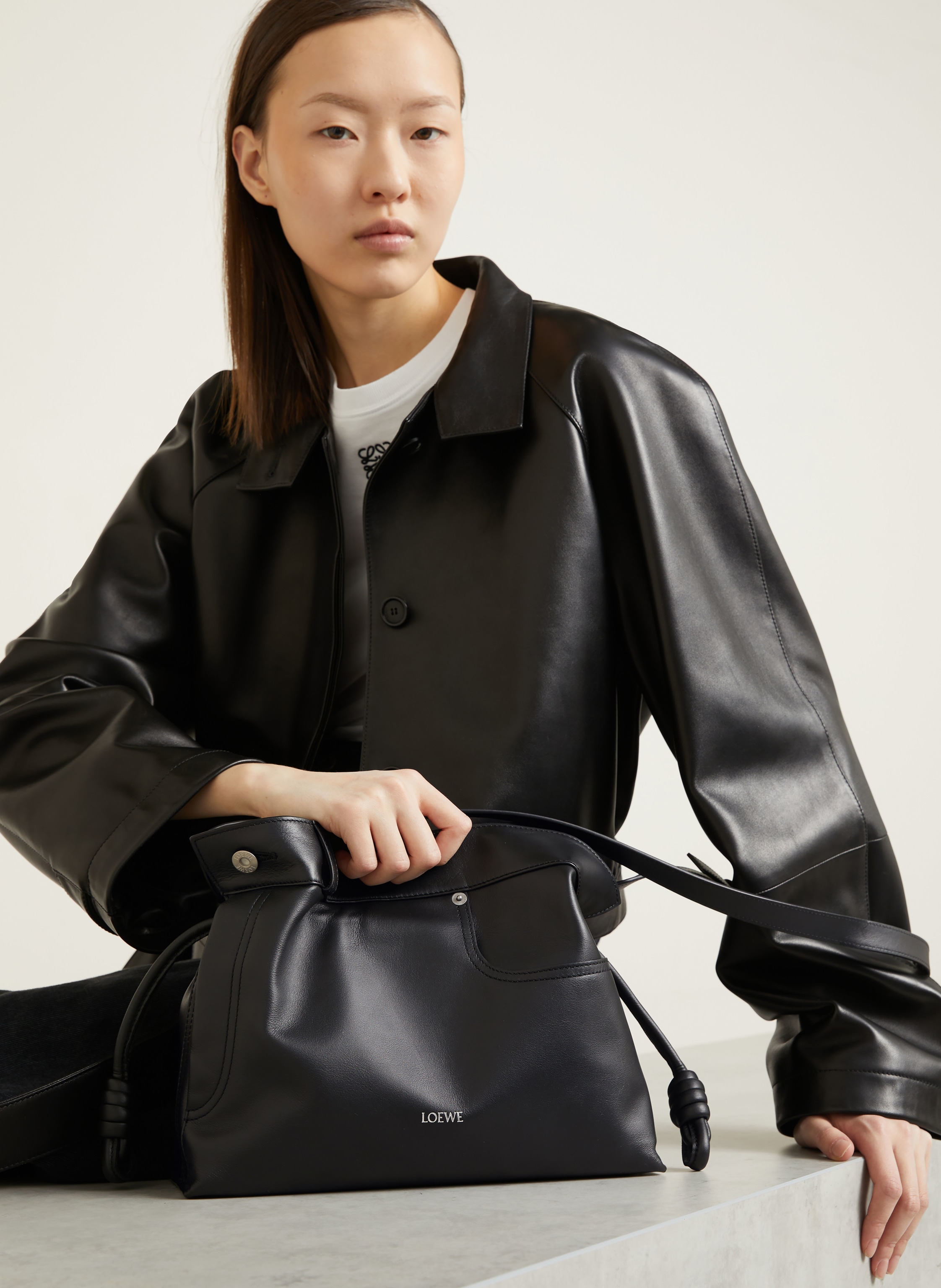 Thumbnail - Loewe Schultertasche Flamenco schwarz