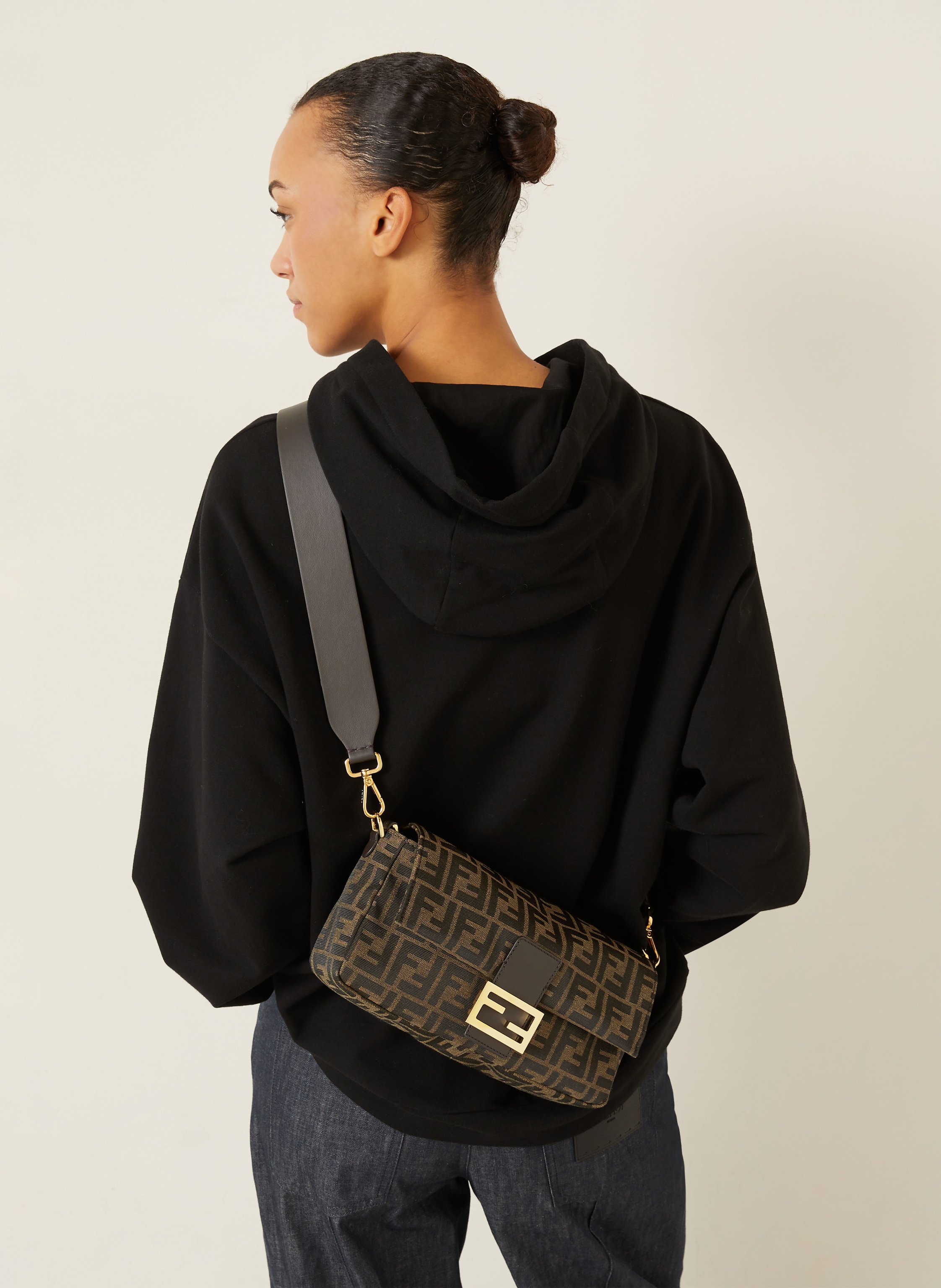 Thumbnail - Fendi Handtasche Baguette Medium braun