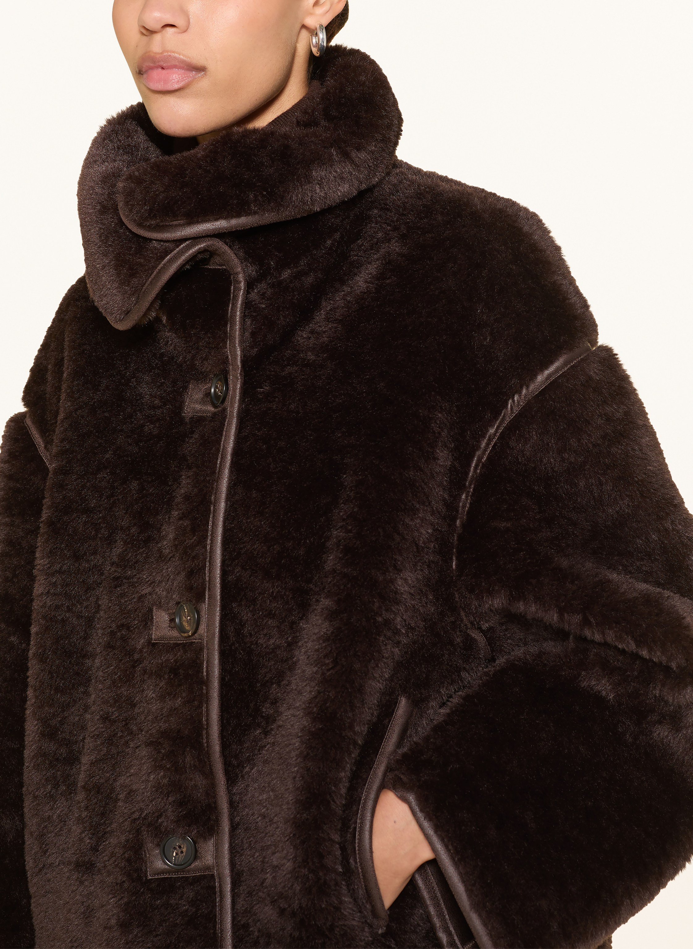 Thumbnail - Arket Kunstfell-Jacke braun