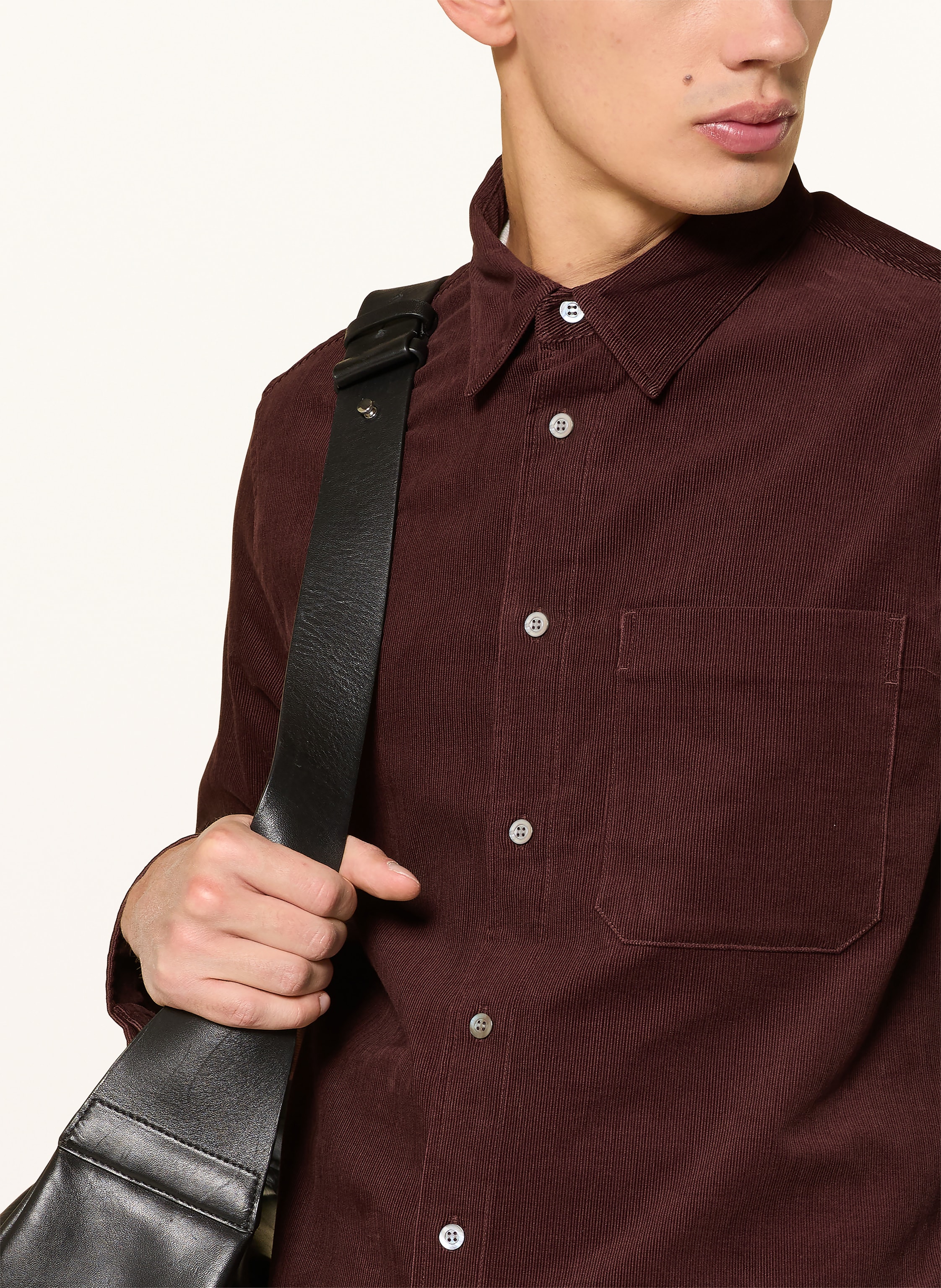 Thumbnail - Cos Cordhemd Relaxed Fit rot