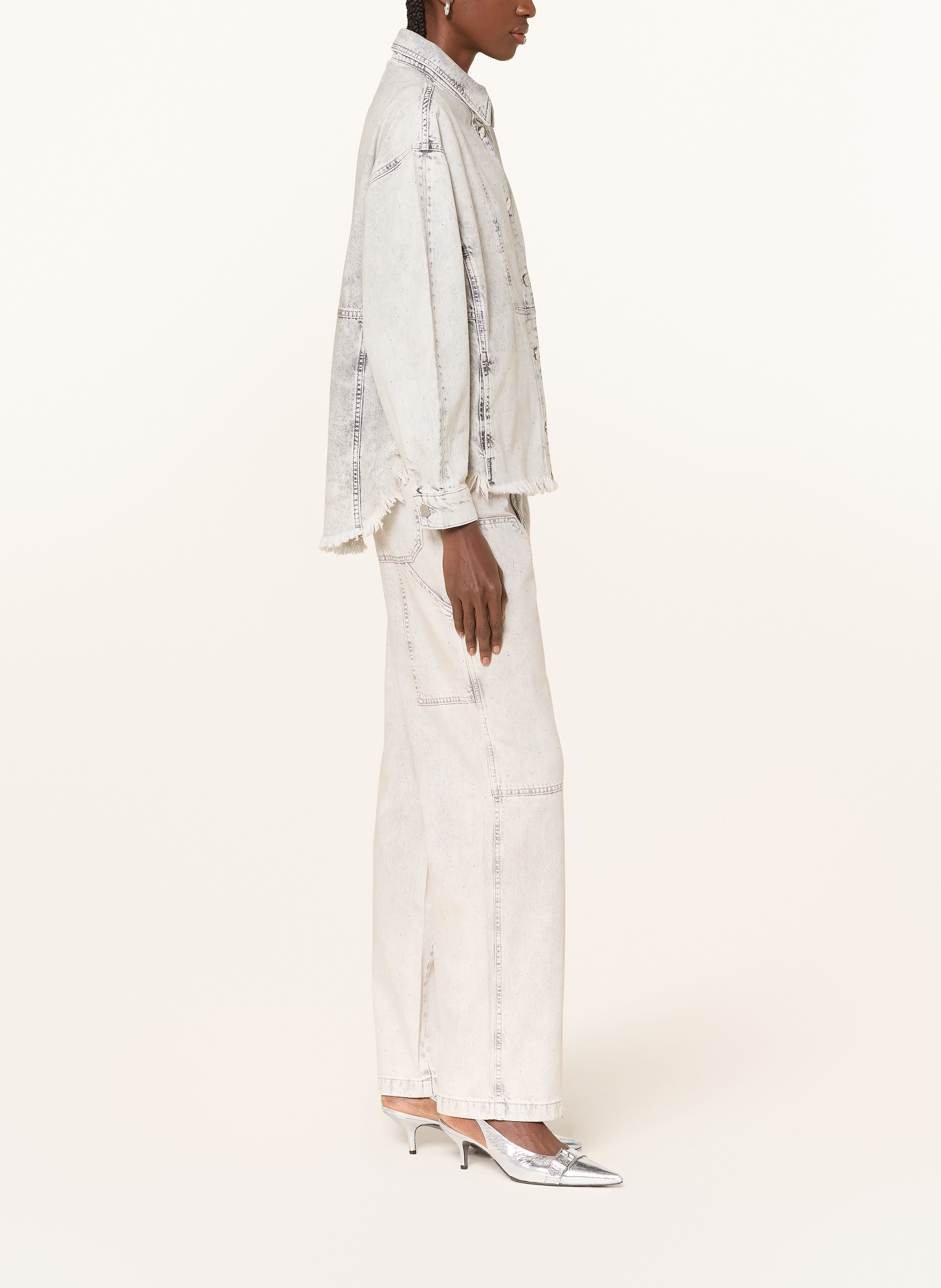 Thumbnail - Allsaints Straight Jeans Mia Mit Schmucksteinen grau