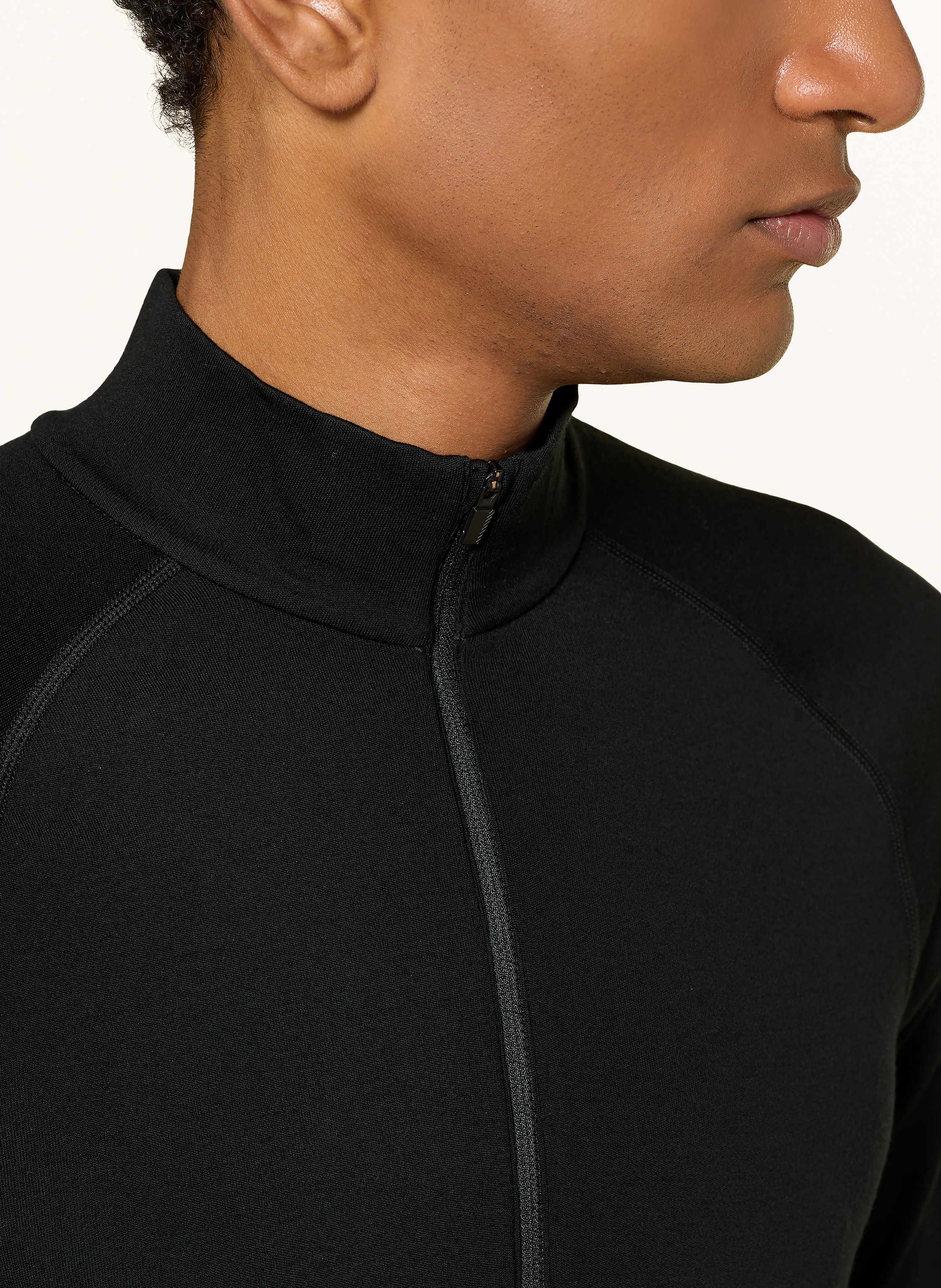 Thumbnail - Icebreaker Longsleeve 300 Merinofine Polar Ls Aus Merinowolle schwarz