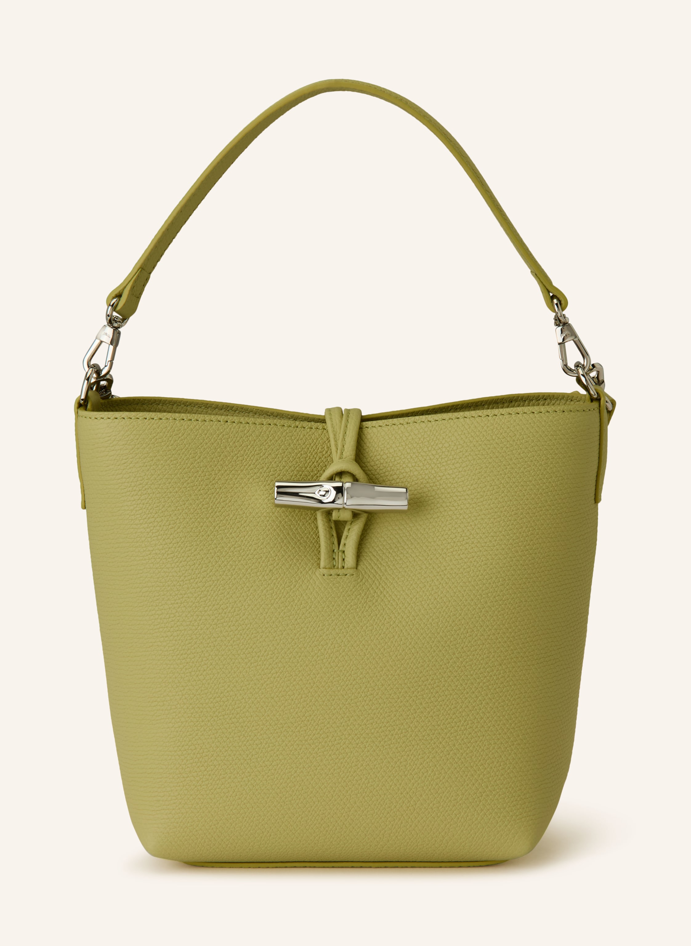 Longchamp Genarbtes Leder. Schließt mit Hakenverschluss. Ein Tragegriff. Abnehmbarer, längenverstellbarer Schulterriemen. Innen ein Hauptfach. Ein Steckfach. Zwei Kartenfächer. Verstärkter Taschenboden Small in hellgrün