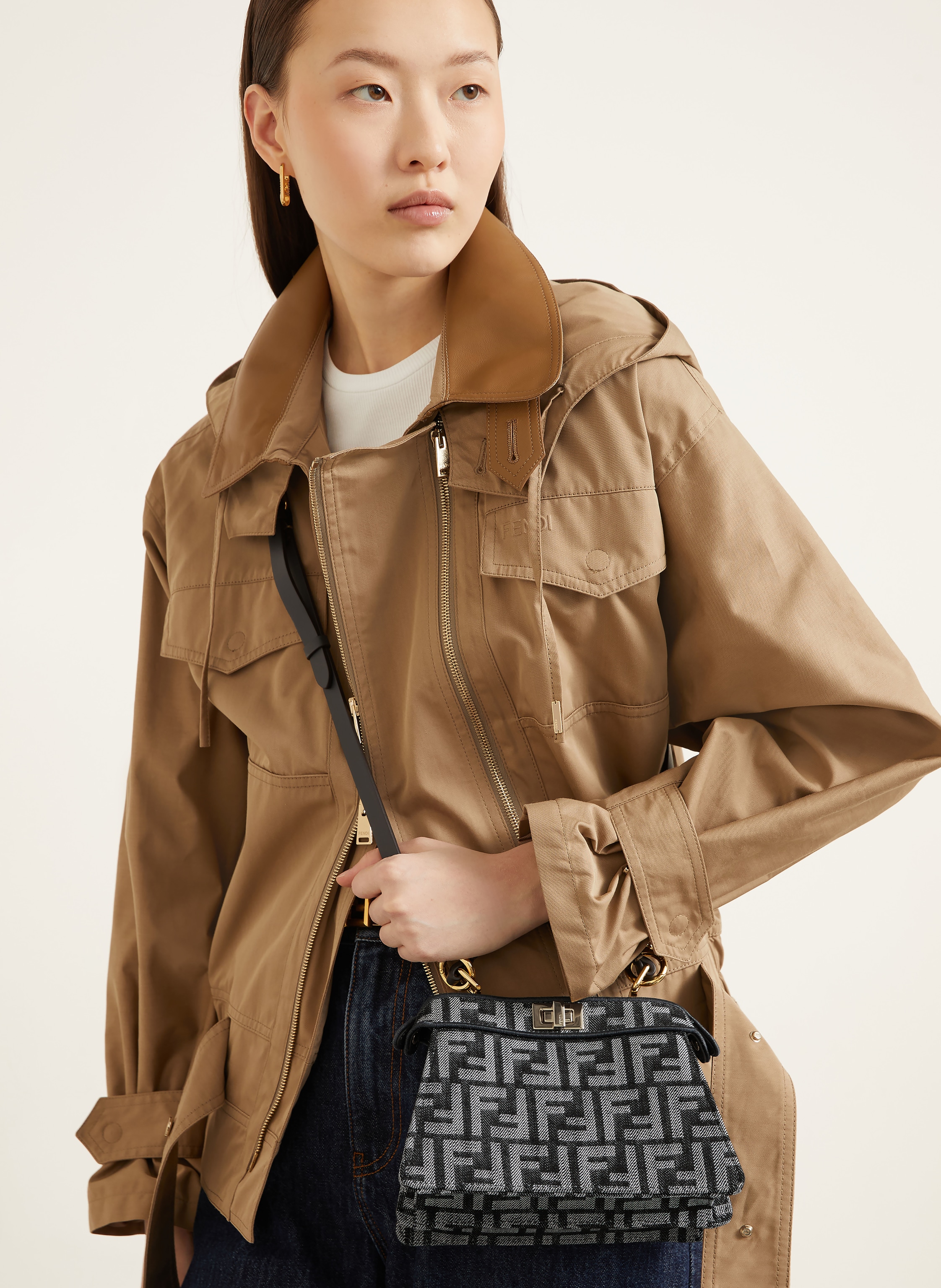 Thumbnail - Fendi Handtasche Peekaboo Iseeu schwarz