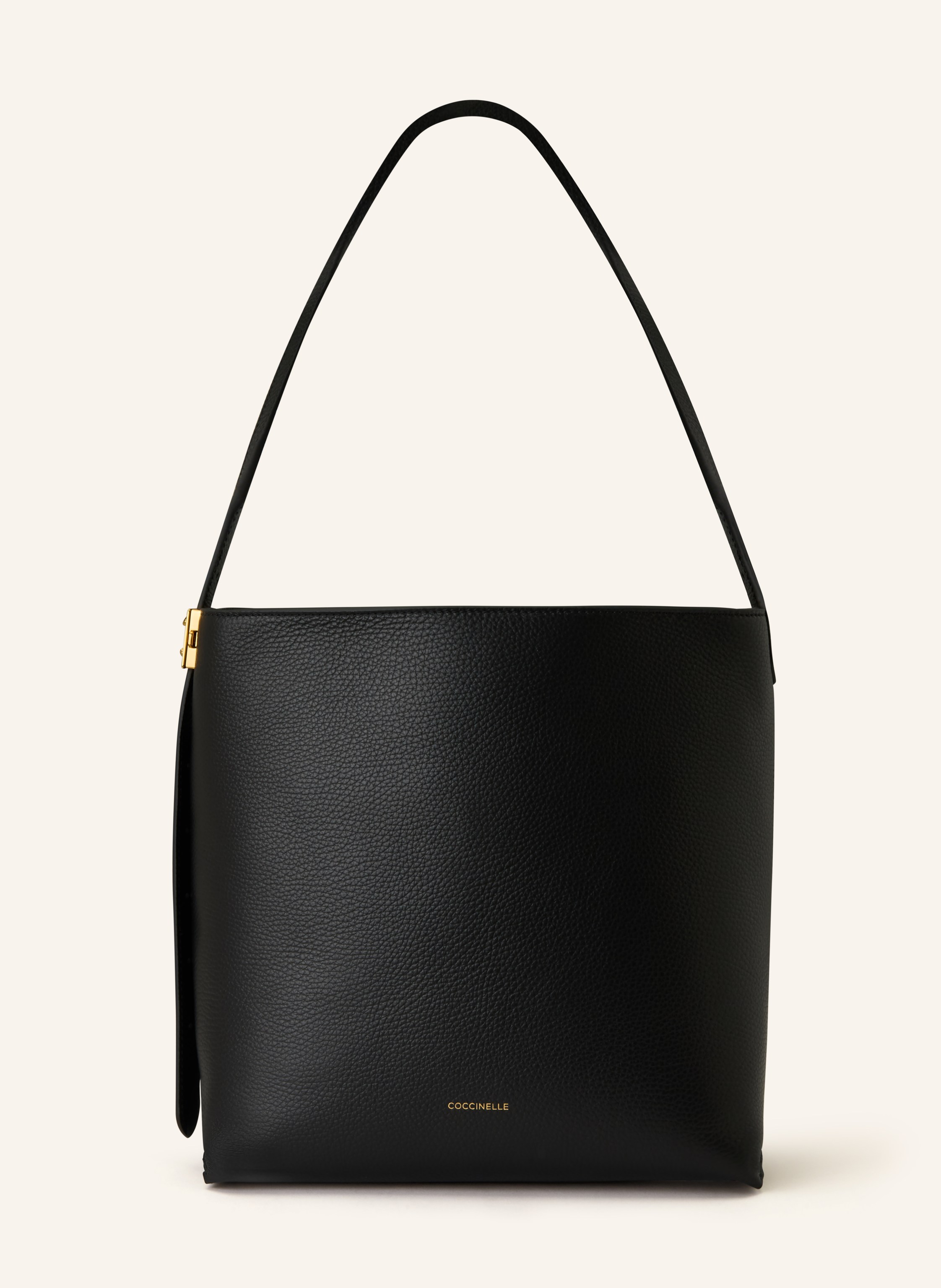 Coccinelle Schultertasche in schwarz