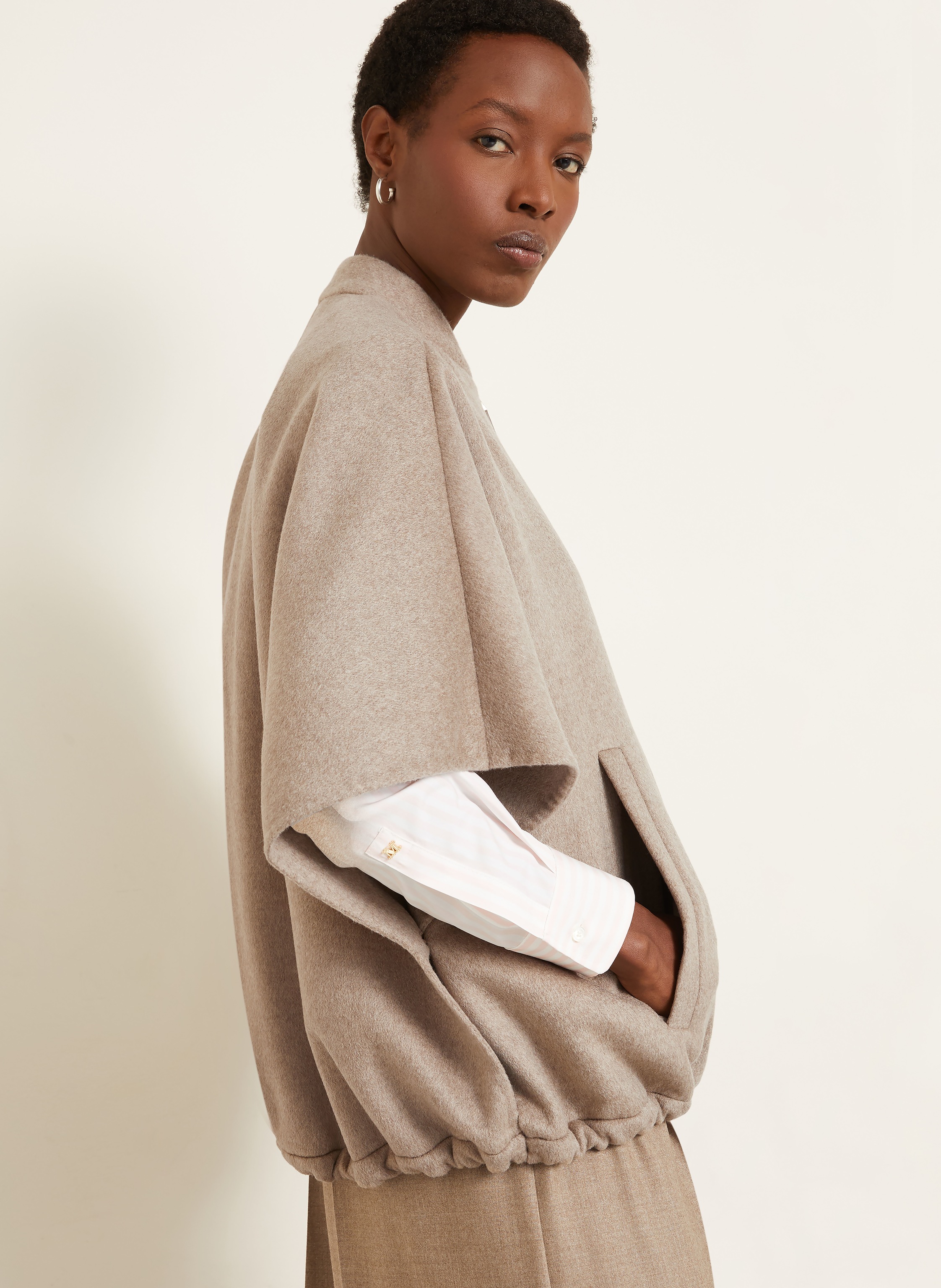 Thumbnail - Max Mara Cashmere-Cape beige