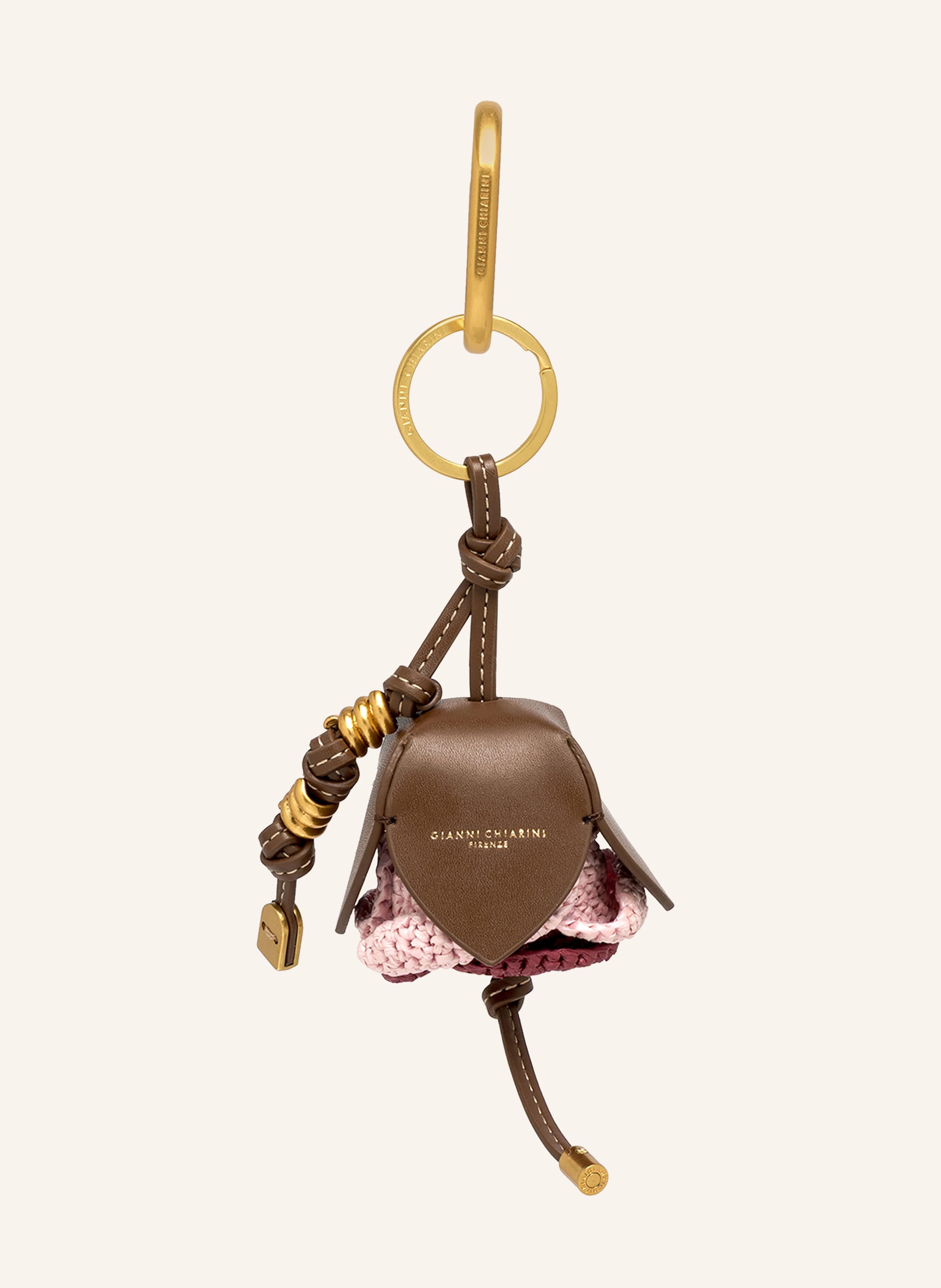 Gianni Chiarini Label-Print. Glattleder. Messing. Raffia. Goldfarbene Metalldetails. Multicolor-Design in braun / gold / rosa