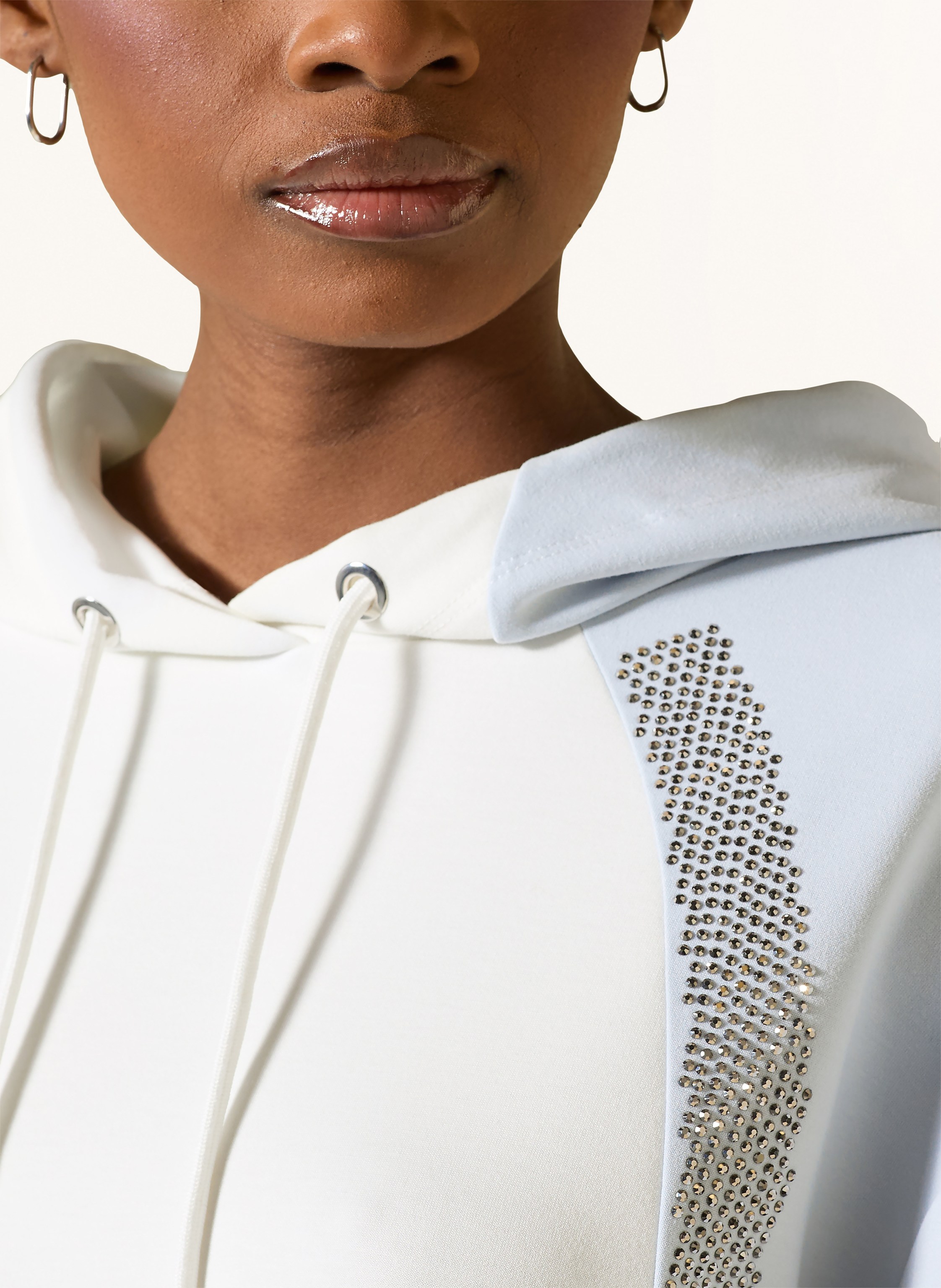 Thumbnail - Monari Hoodie Mit Schmucksteinen weiss