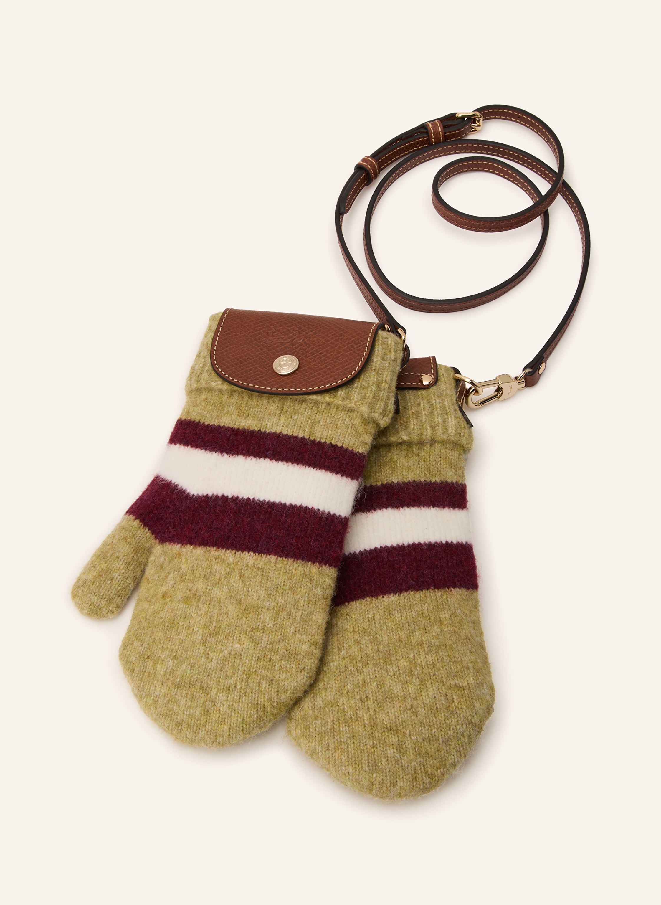 Longchamp Abnehmbarer Schulterriemen. Längenverstellbarer Schulterriemen. Druckknopf. Innen ein Hauptfach. Label-Details. Lederdetails. Strickqualität. Allover-Muster. Fäustling-Design in hellgrün / dunkelrot / weiss